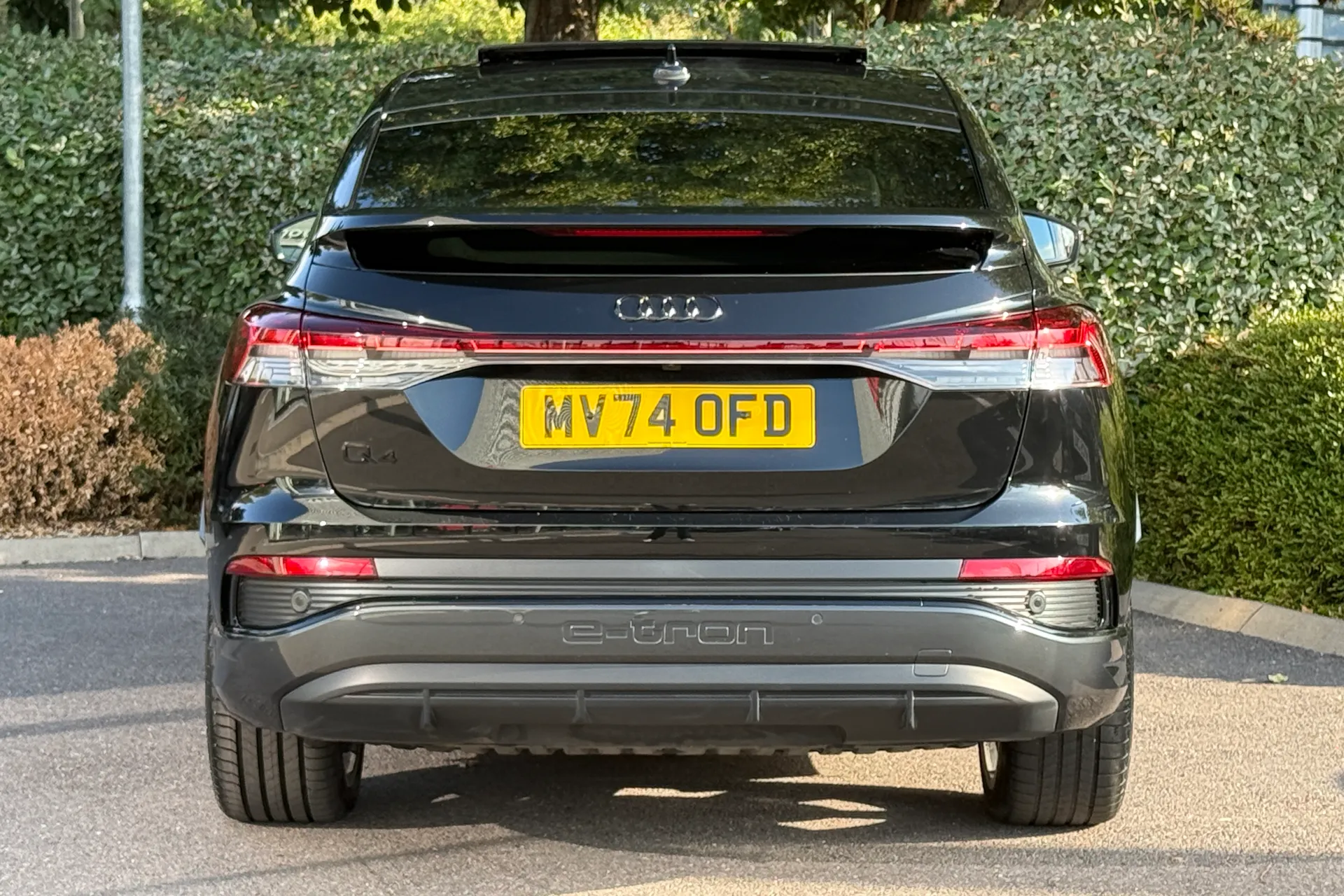 Audi Q4 thumbnail image number 10