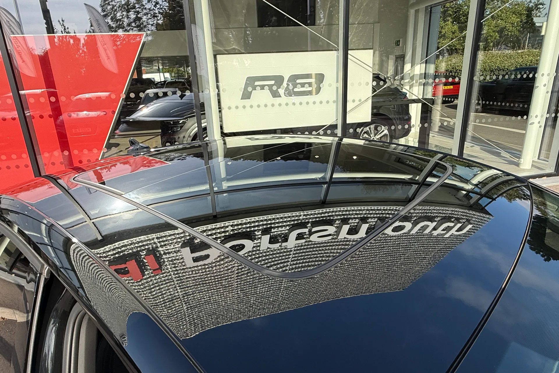 Audi Q4 thumbnail image number 31