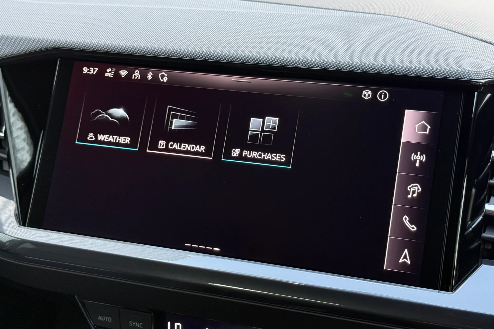 Audi Q4 thumbnail image number 37