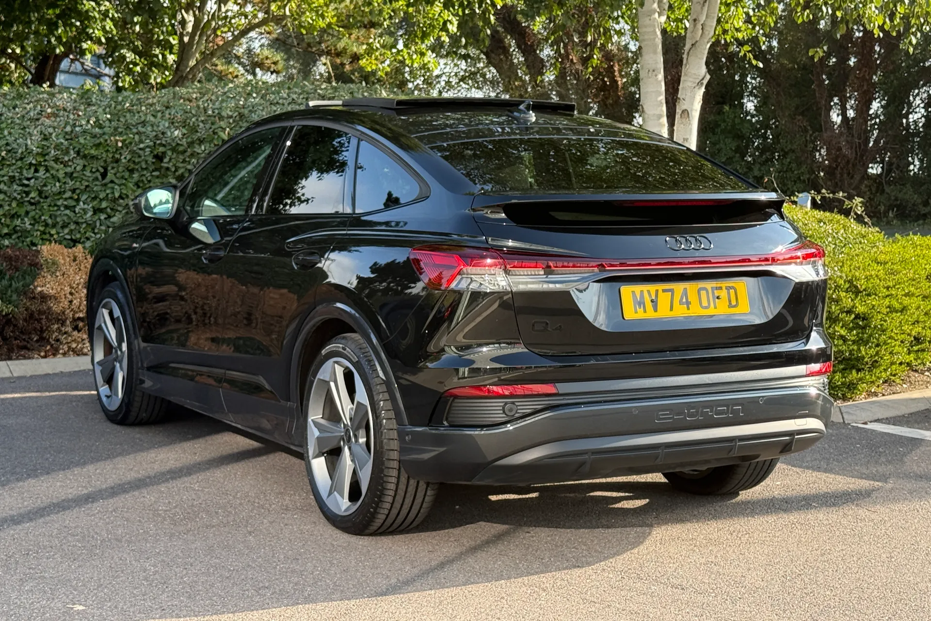 Audi Q4 thumbnail image number 19