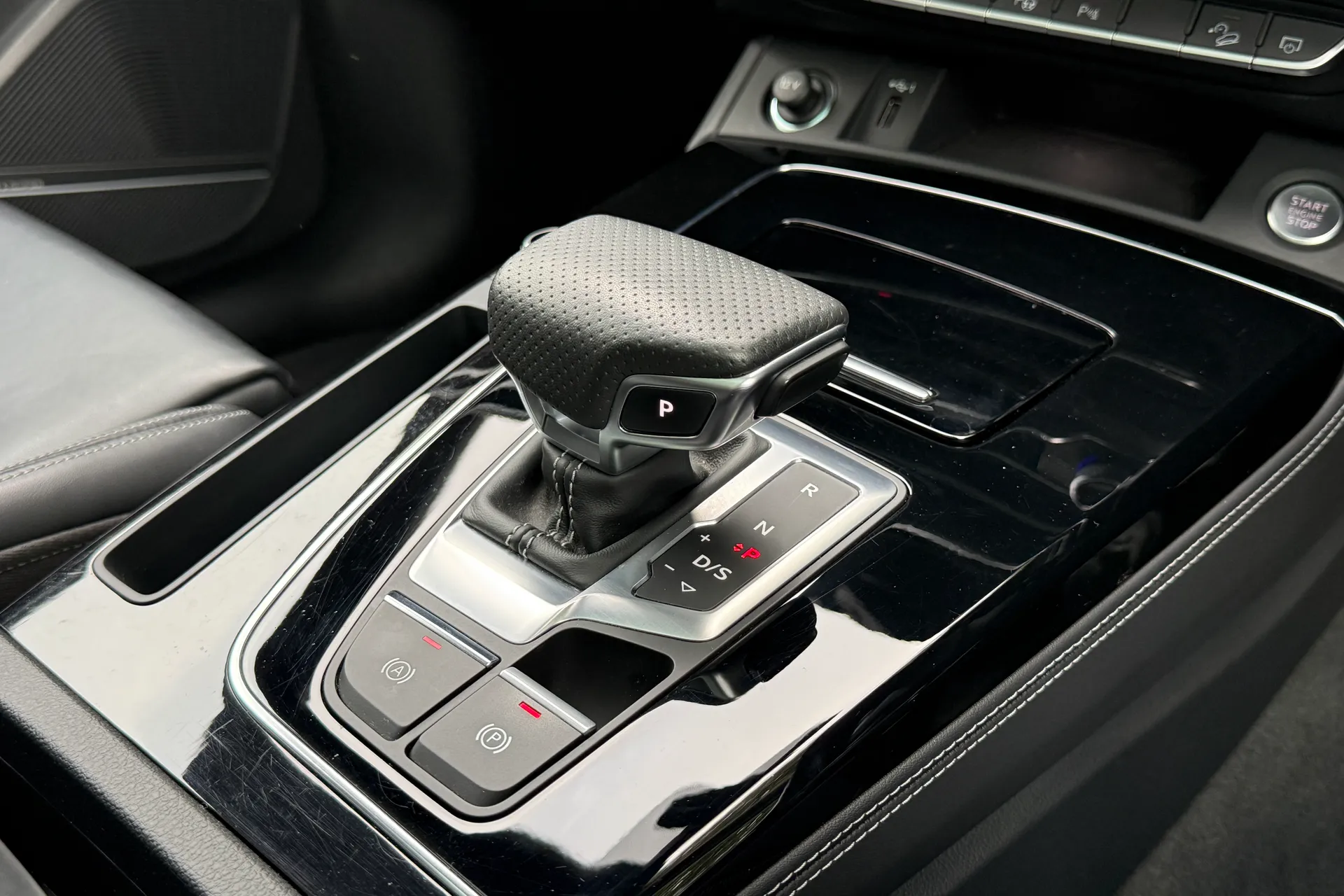 Audi Q5 thumbnail image number 17