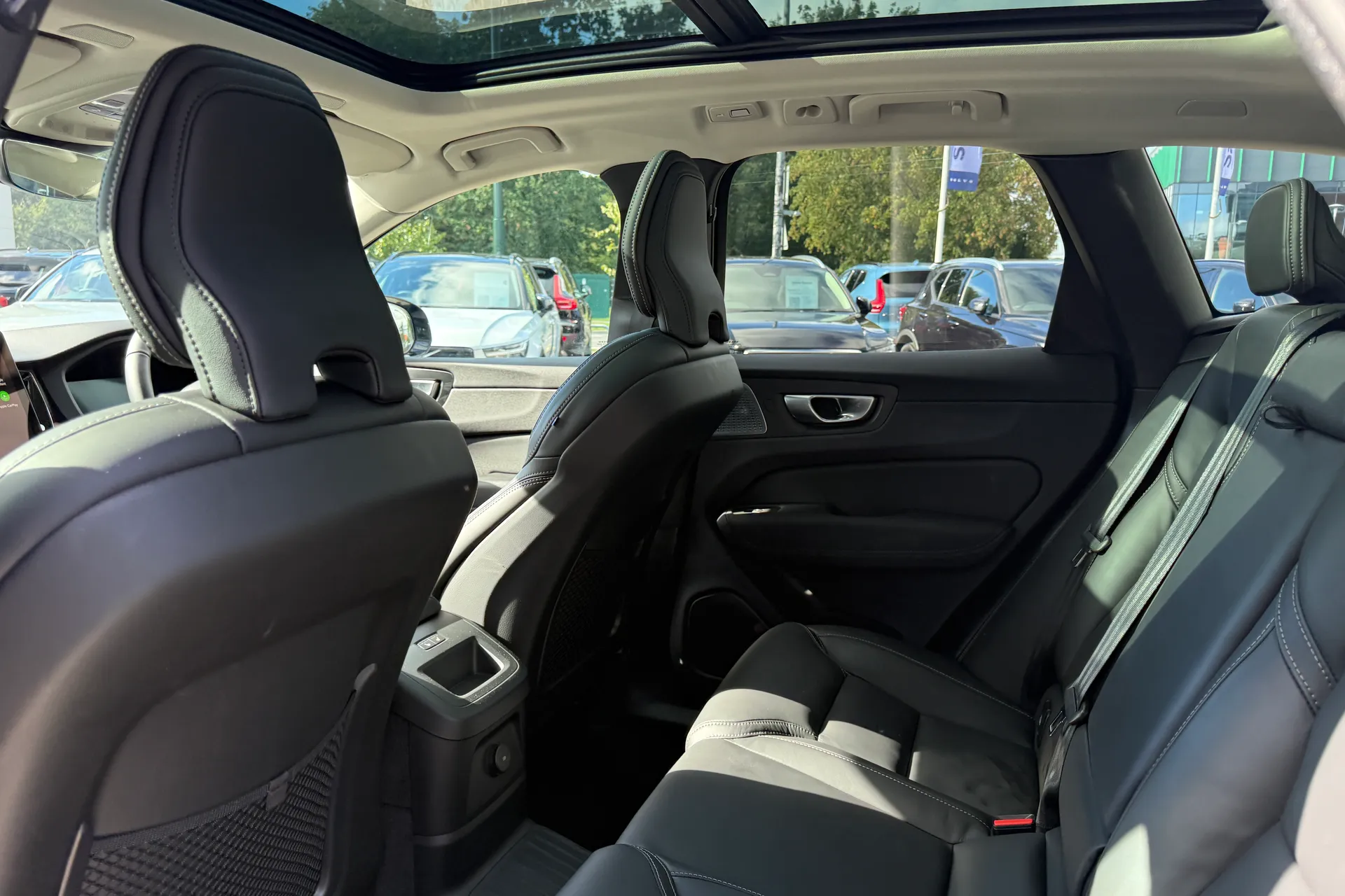 Volvo XC60 thumbnail image number 29