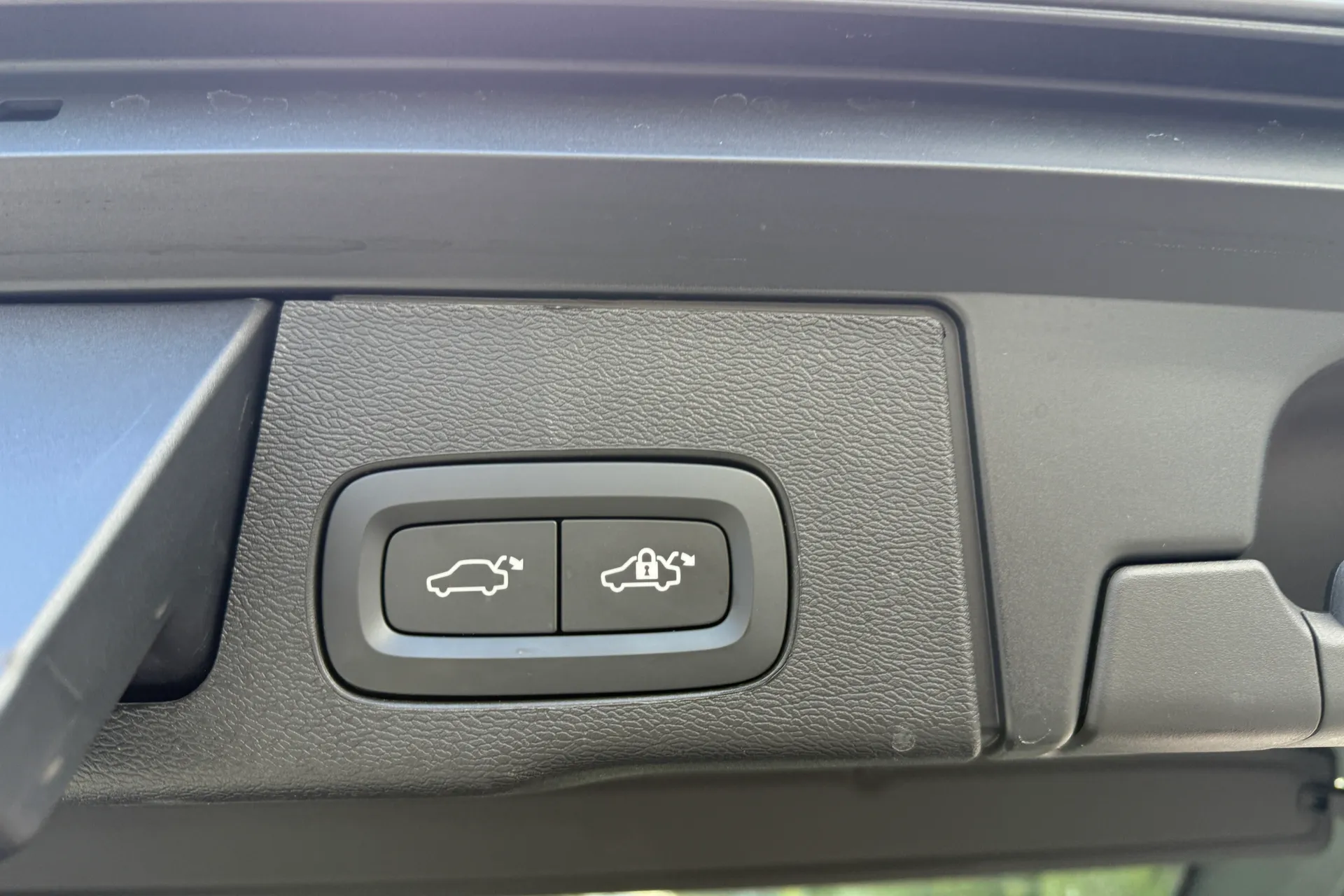 Volvo XC60 thumbnail image number 21