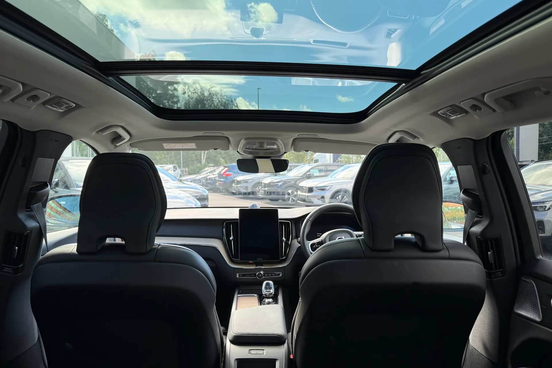 Volvo XC60 thumbnail image number 22