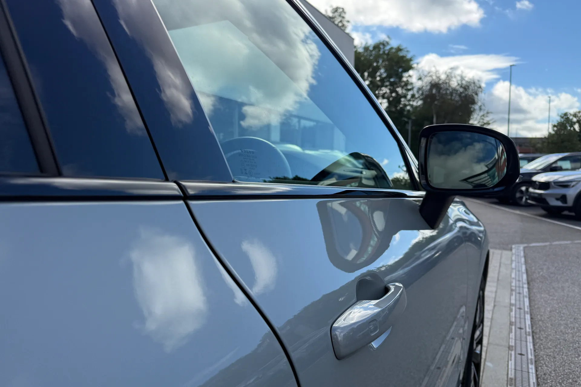 Volvo XC60 thumbnail image number 15