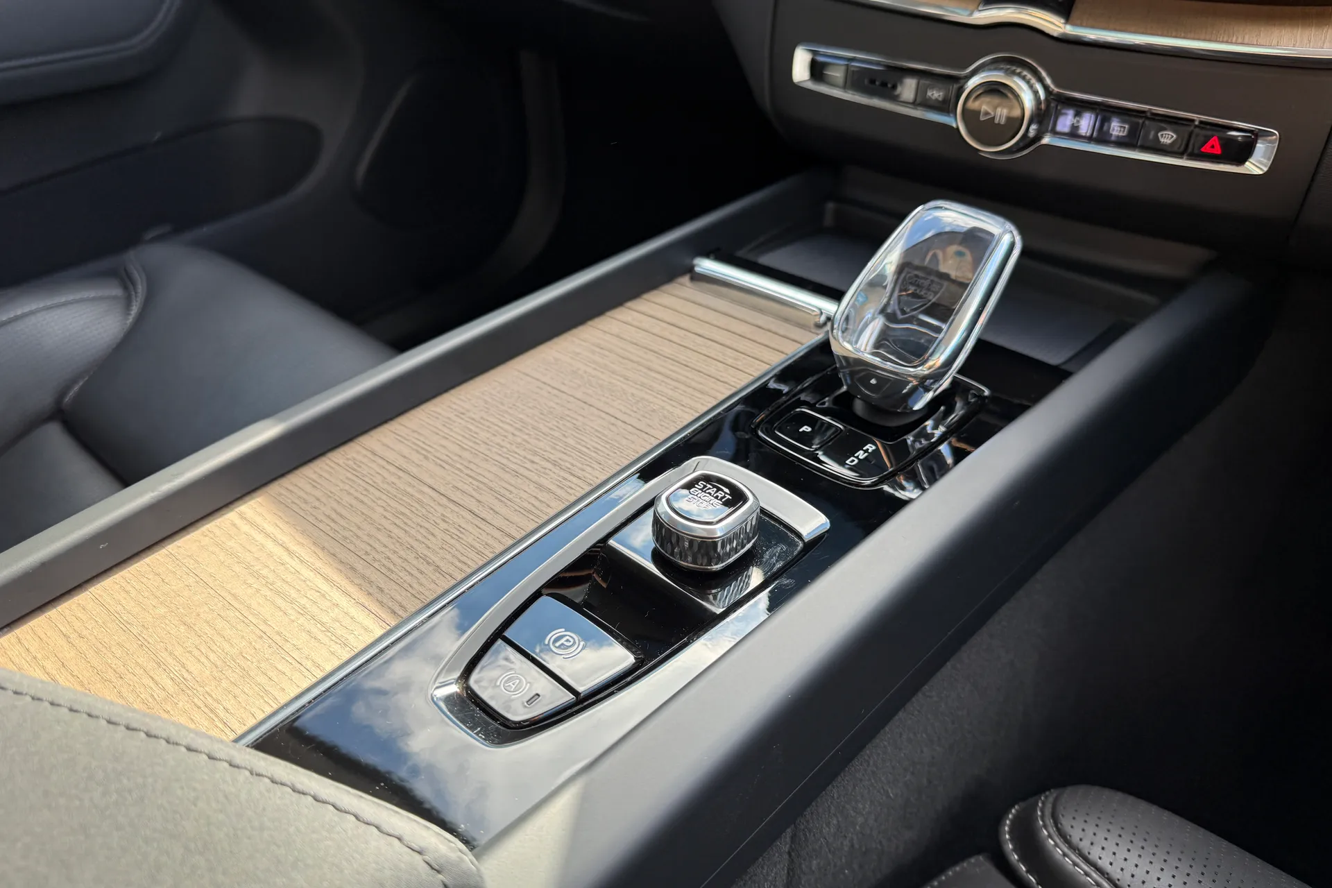 Volvo XC60 thumbnail image number 41
