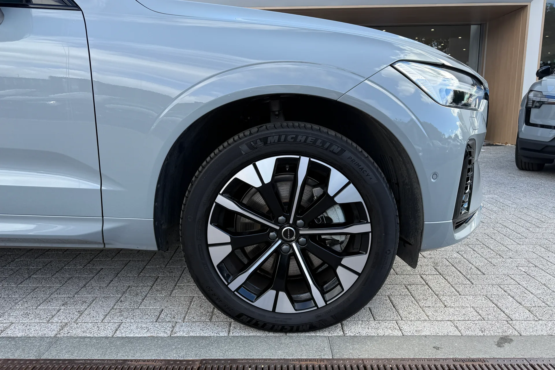 Volvo XC60 thumbnail image number 14