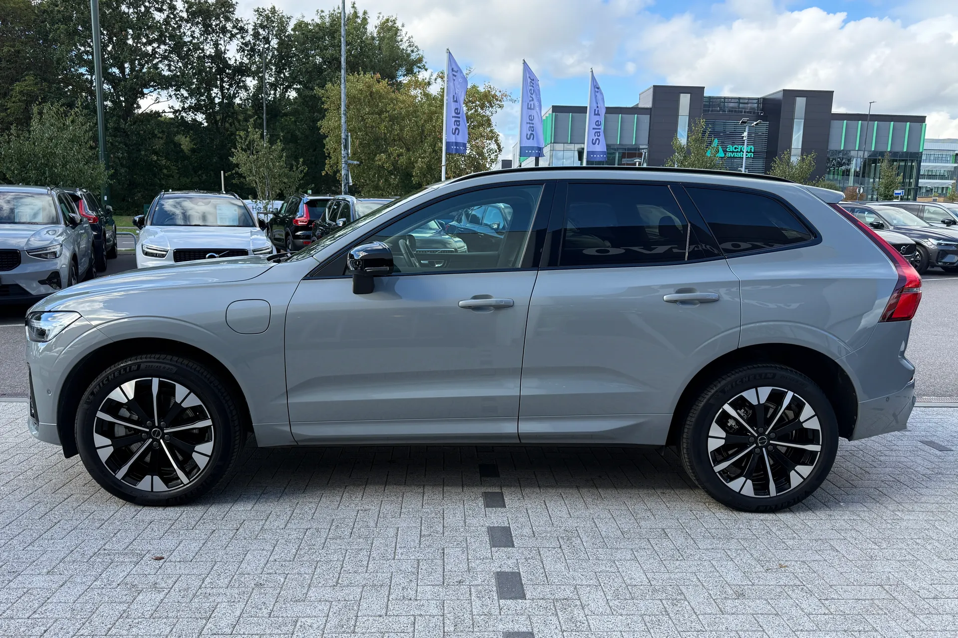 Volvo XC60 thumbnail image number 11