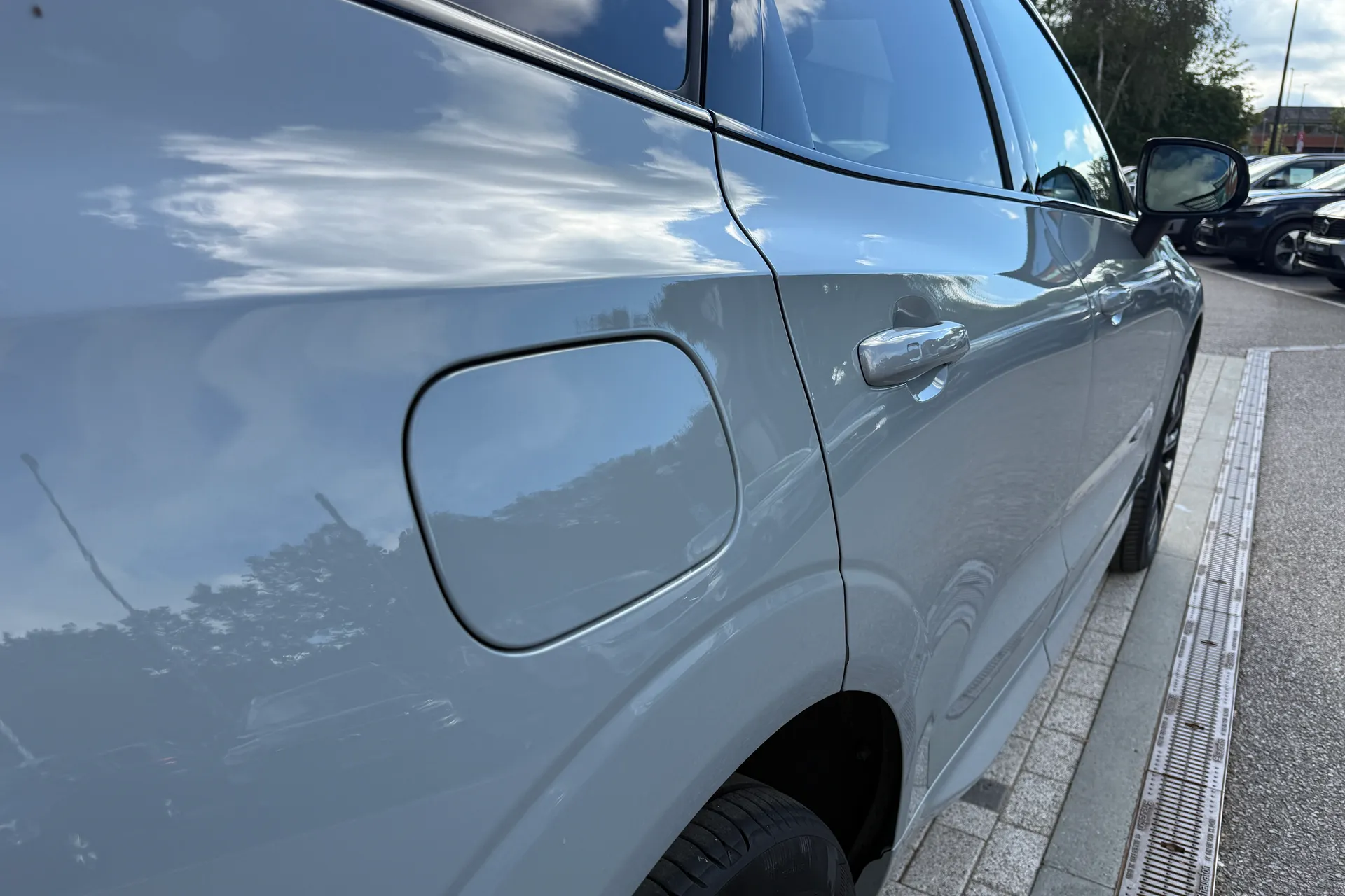 Volvo XC60 thumbnail image number 16