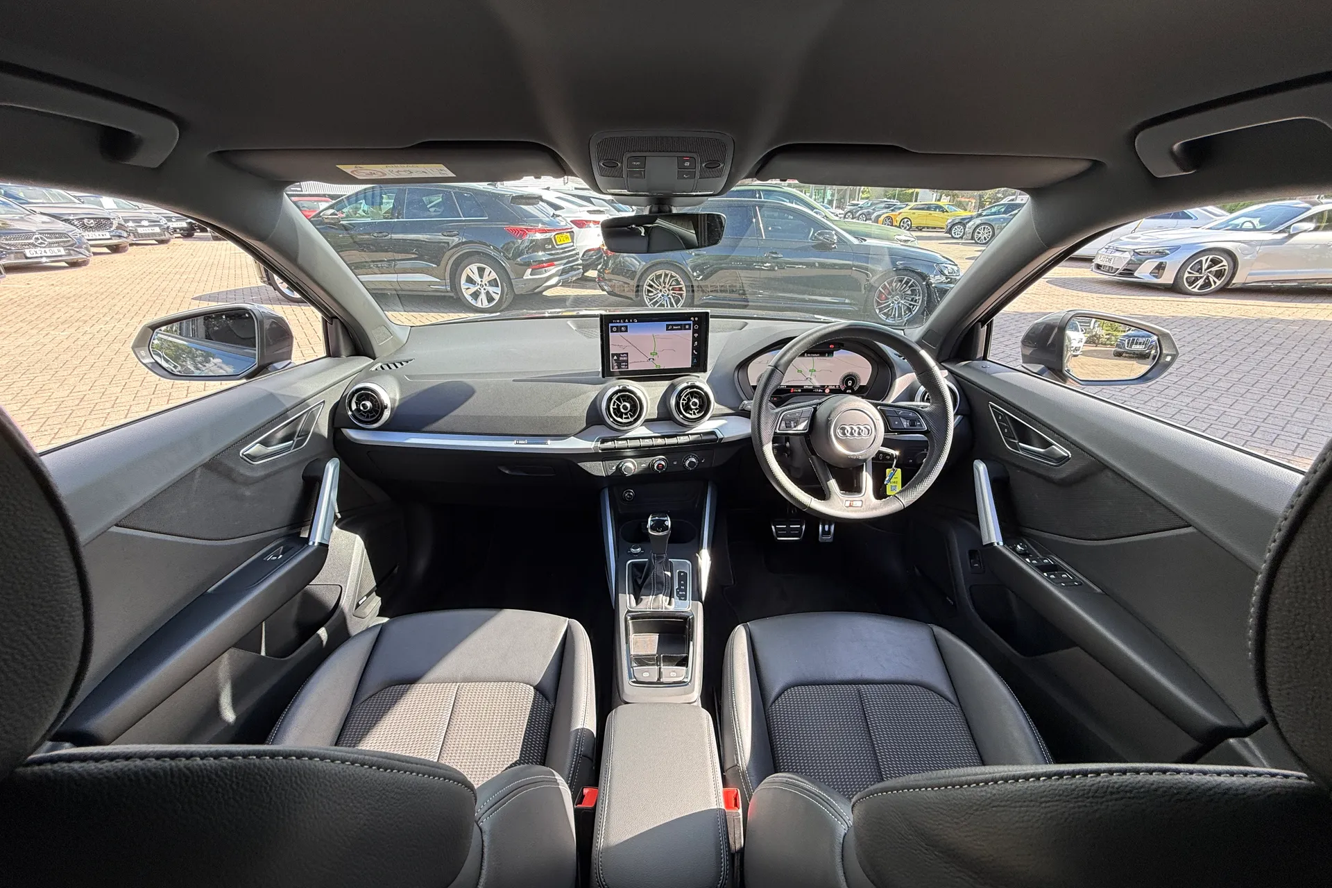 Audi Q2 thumbnail image number 3