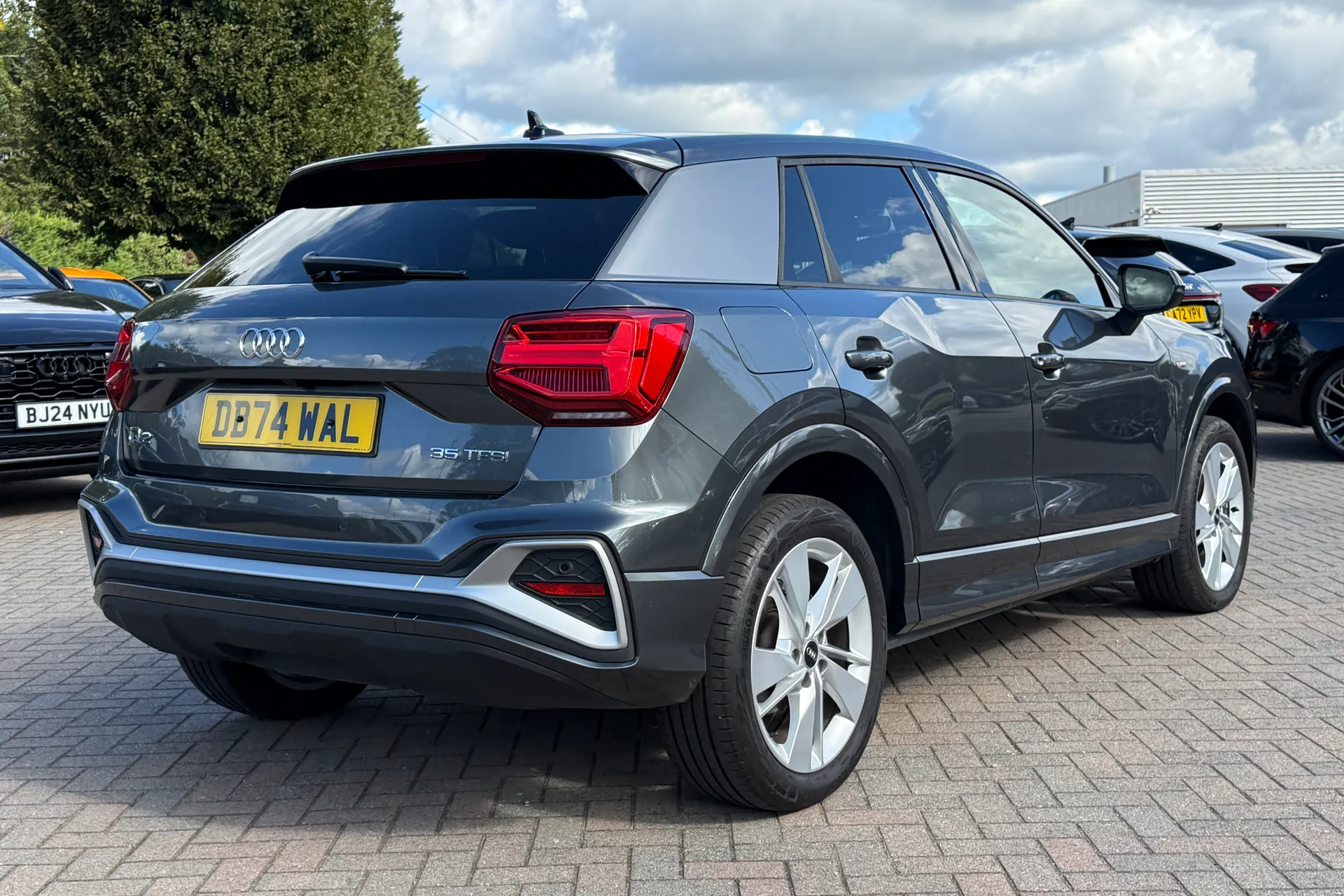 Audi Q2 thumbnail image number 30