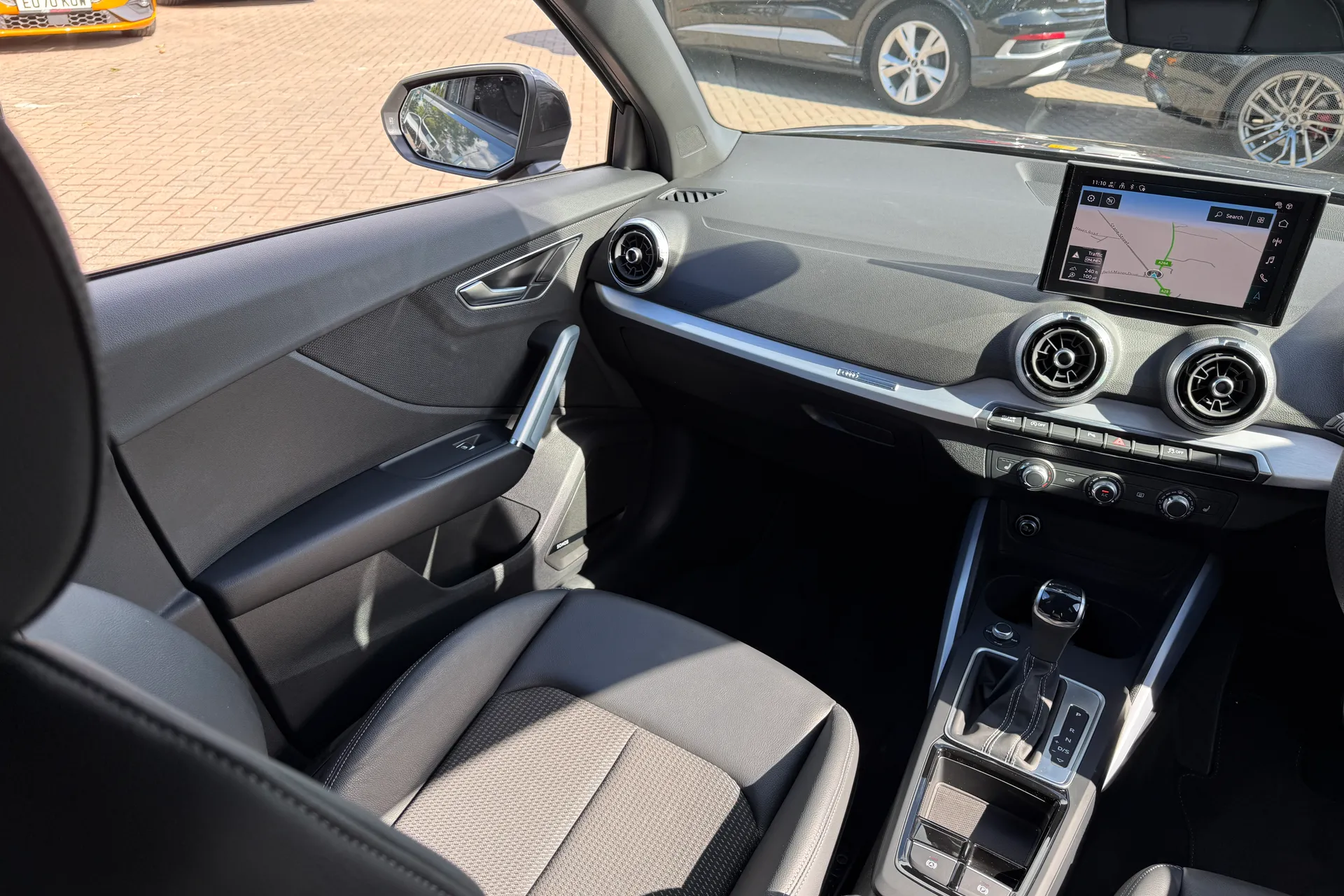 Audi Q2 thumbnail image number 36