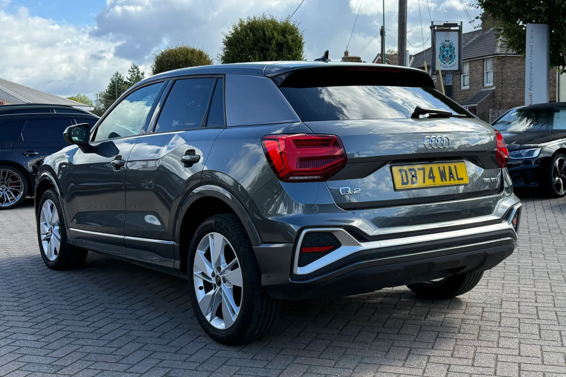 Audi Q2 thumbnail image number 32