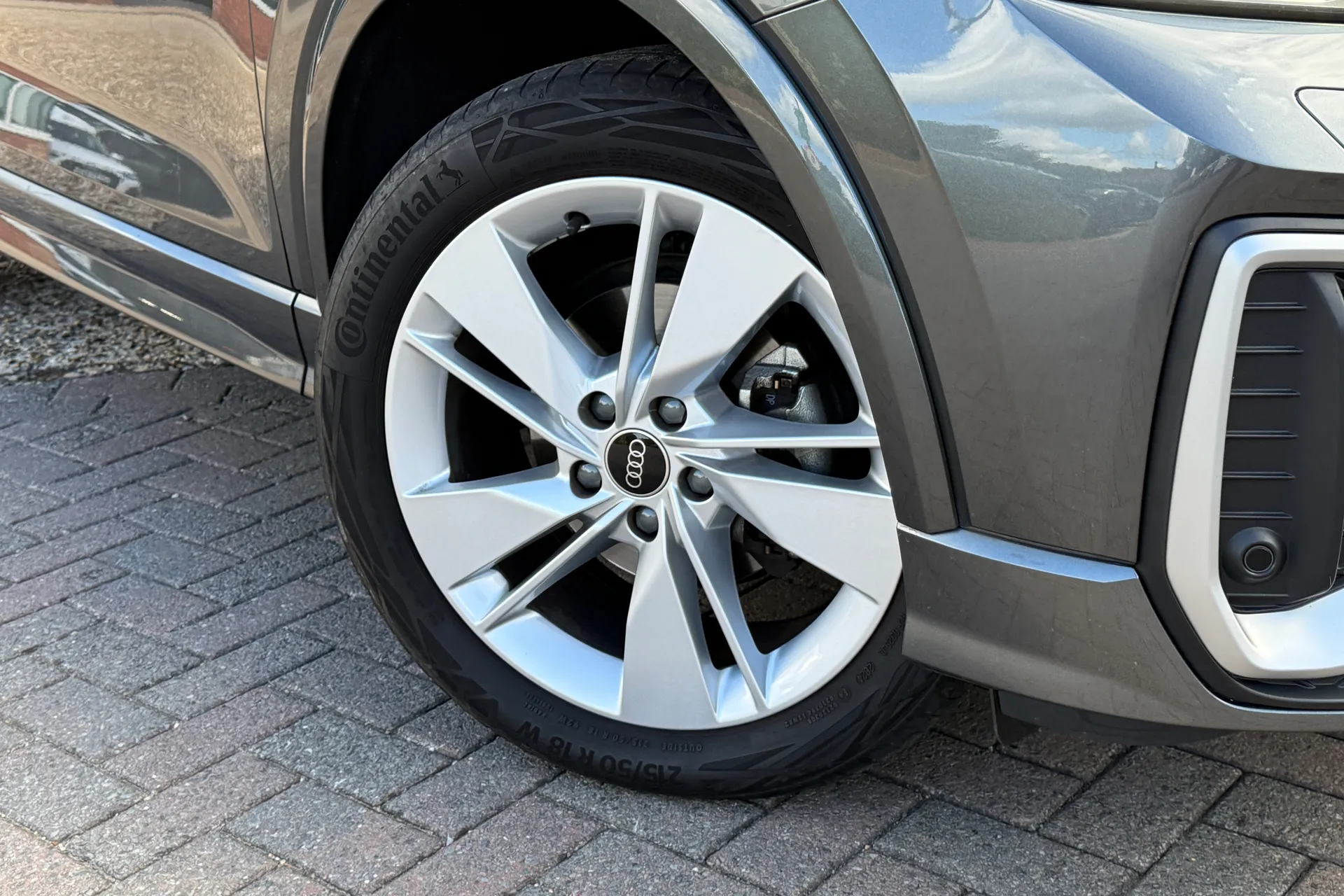 Audi Q2 thumbnail image number 7
