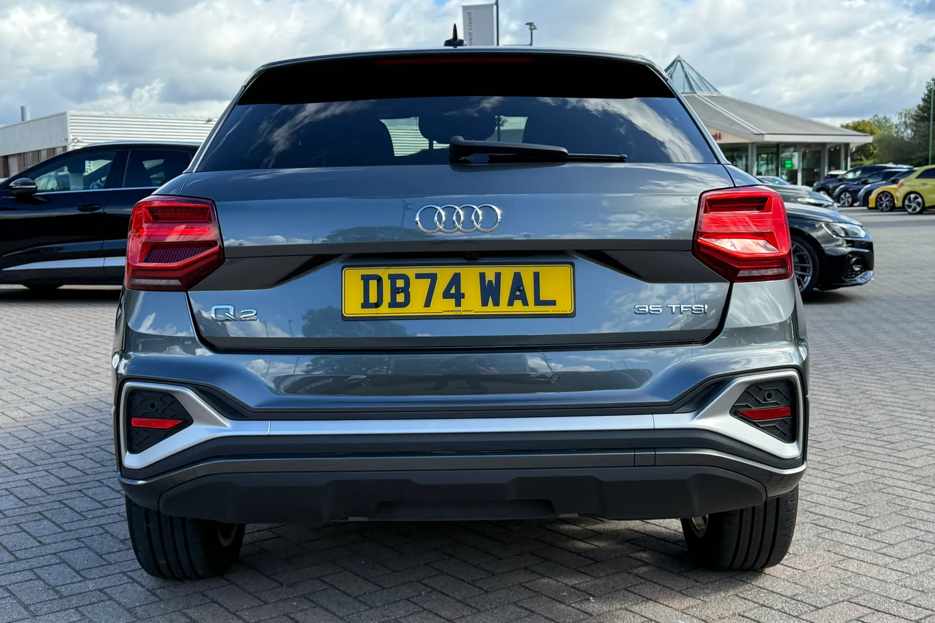 Audi Q2 thumbnail image number 31