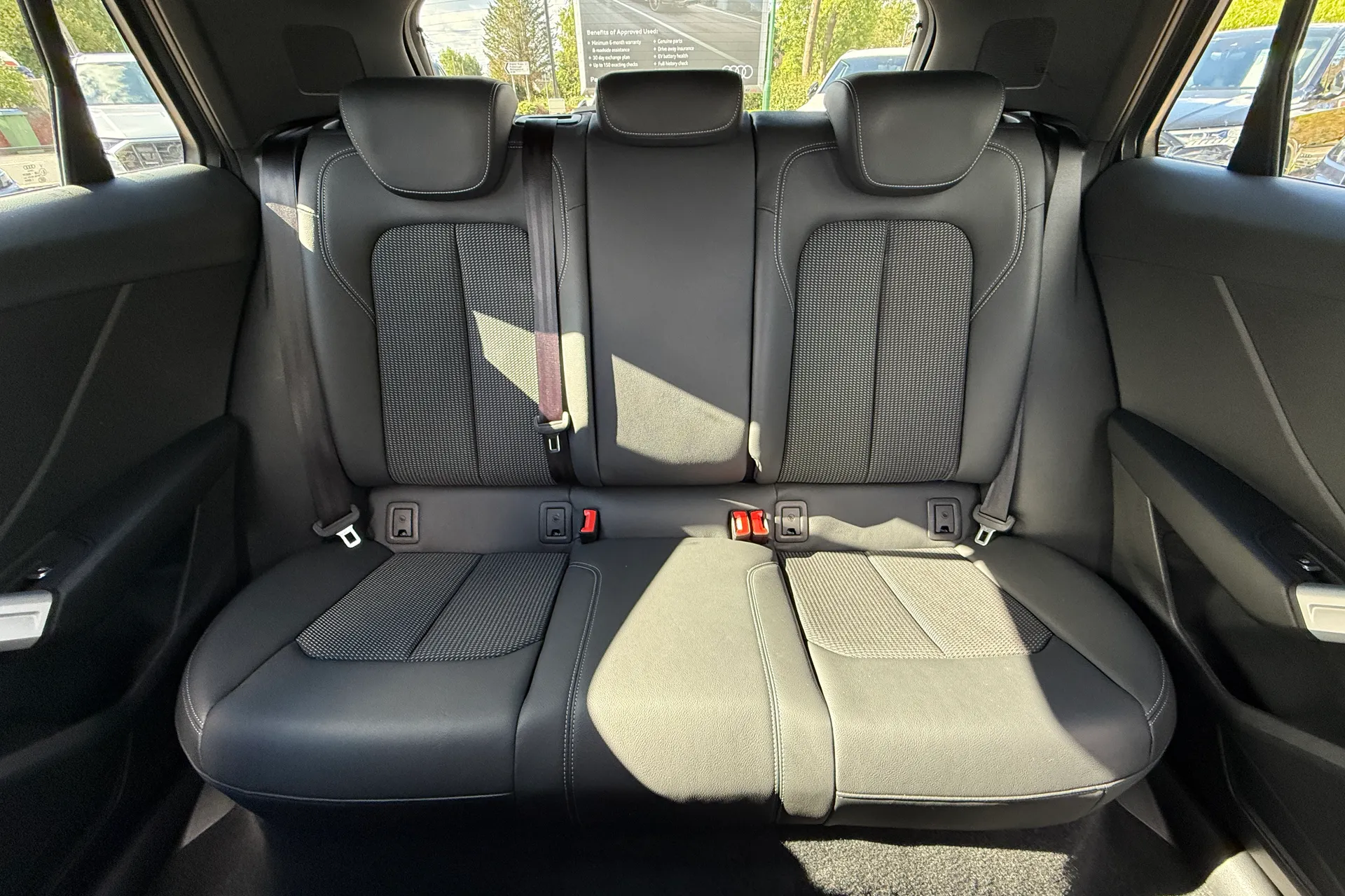 Audi Q2 thumbnail image number 35