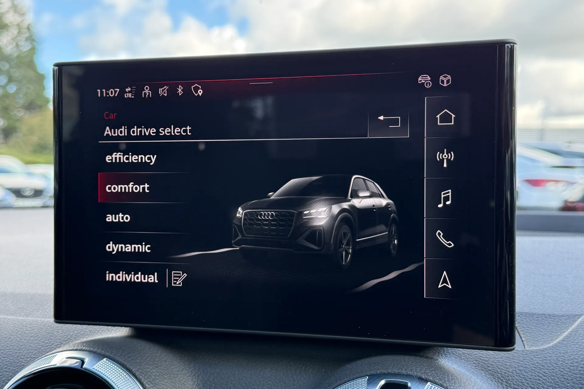 Audi Q2 thumbnail image number 8