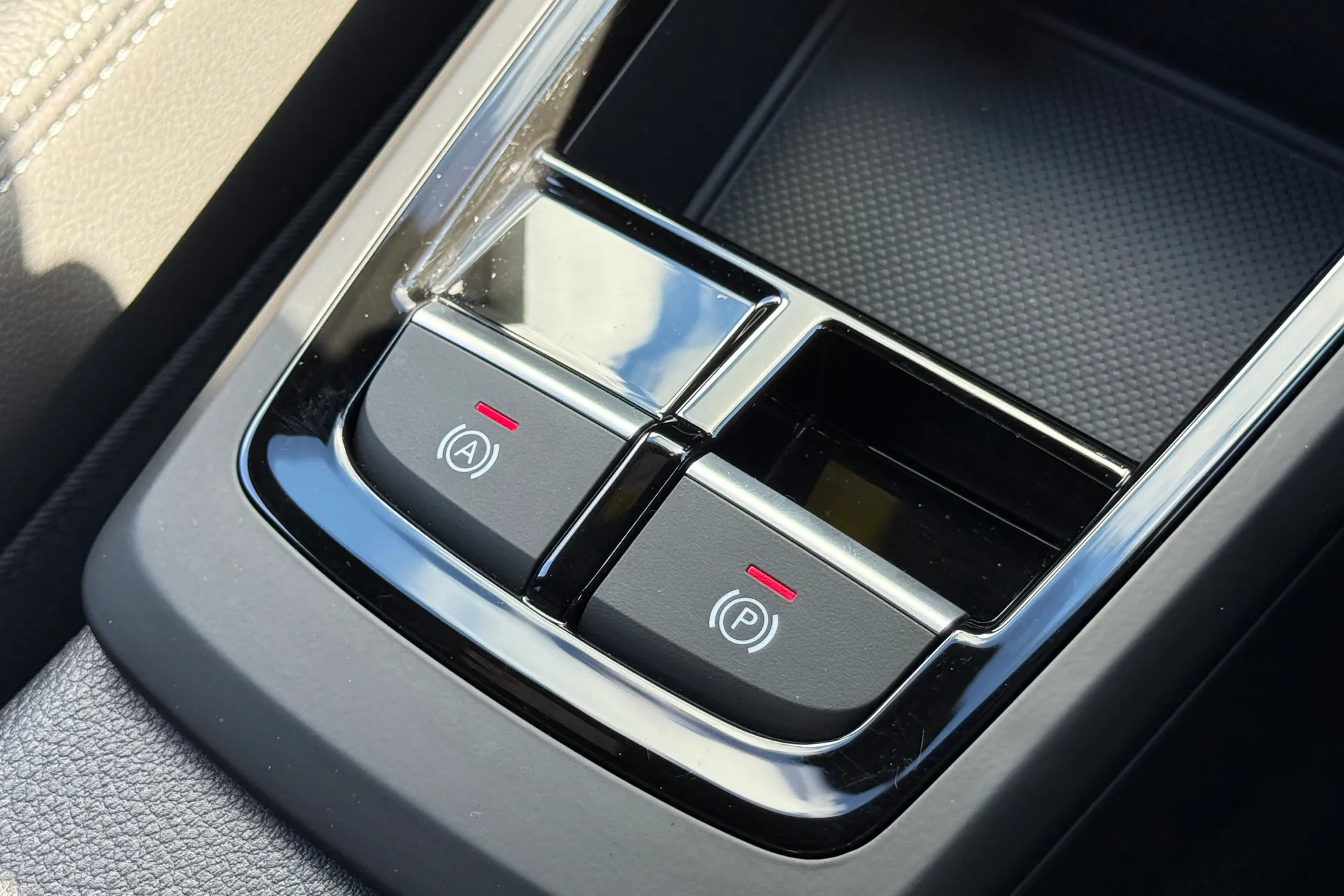 Audi Q2 thumbnail image number 38