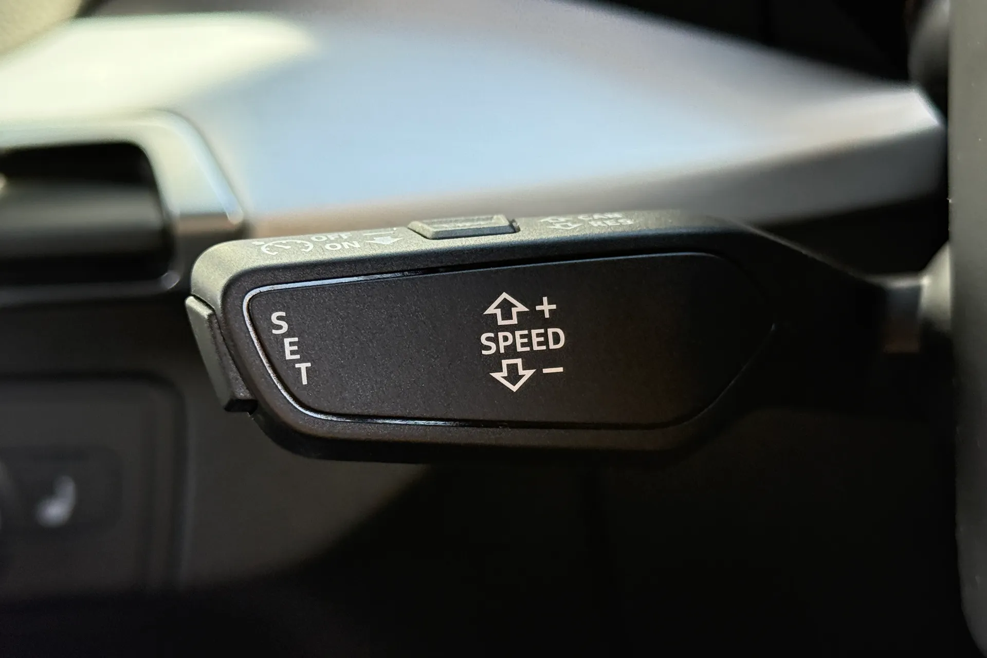 Audi Q2 thumbnail image number 15