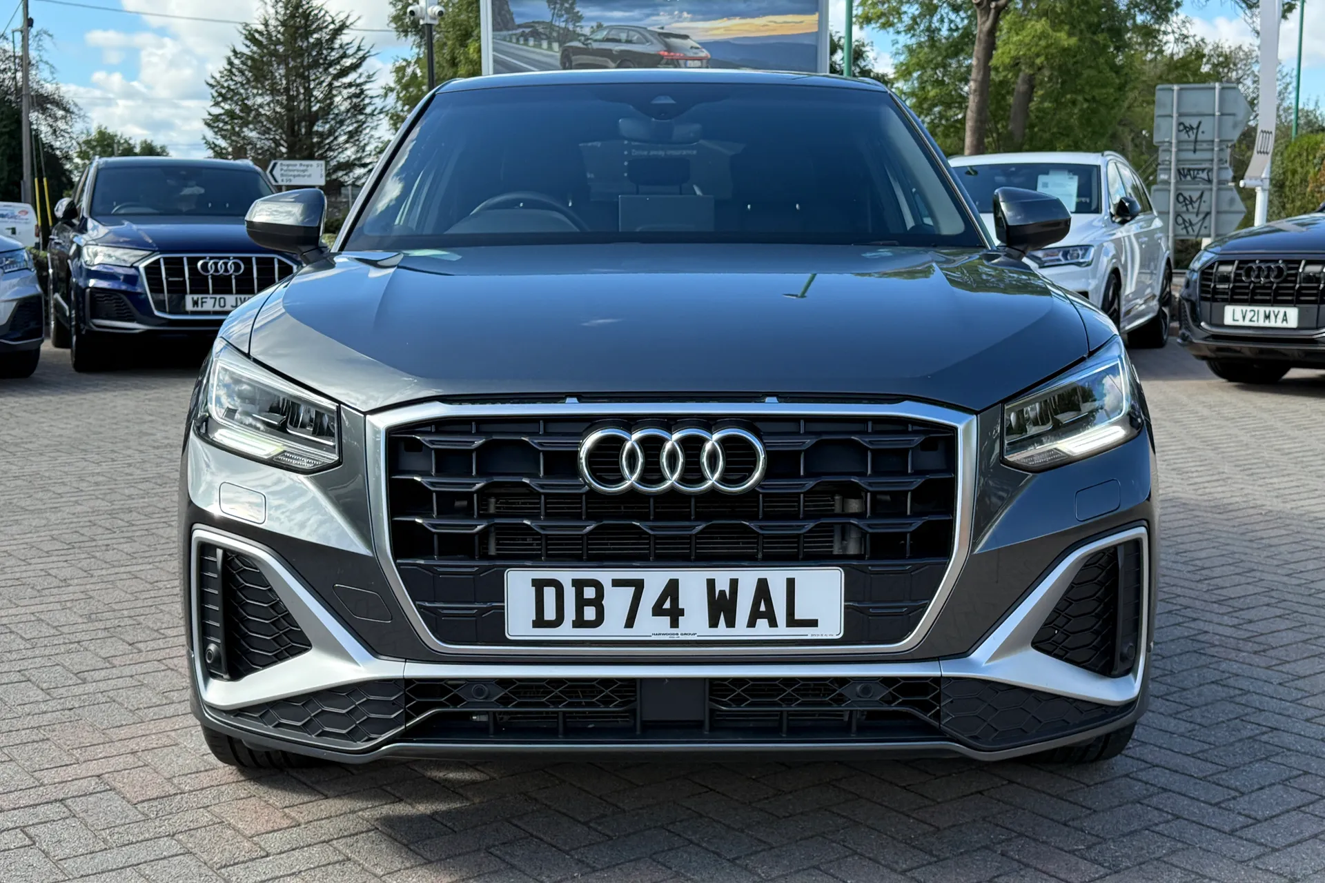 Audi Q2 thumbnail image number 23