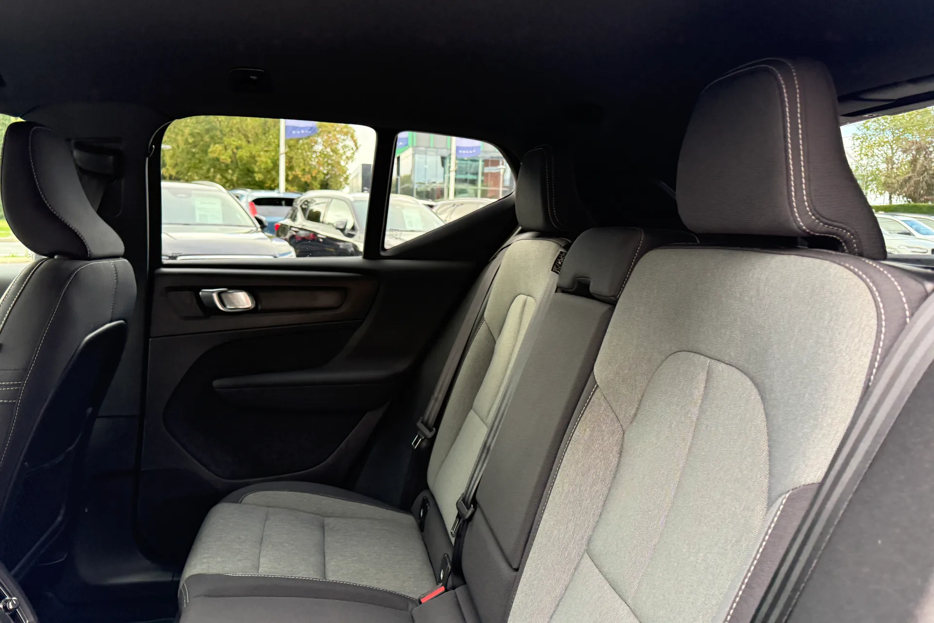 Volvo XC40 thumbnail image number 30