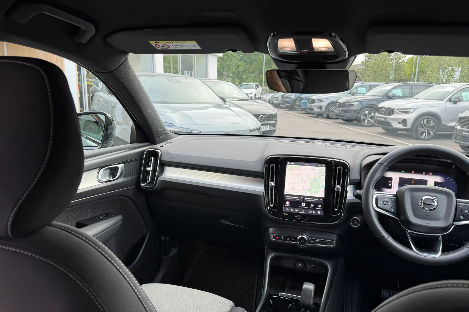 Volvo XC40 thumbnail image number 31