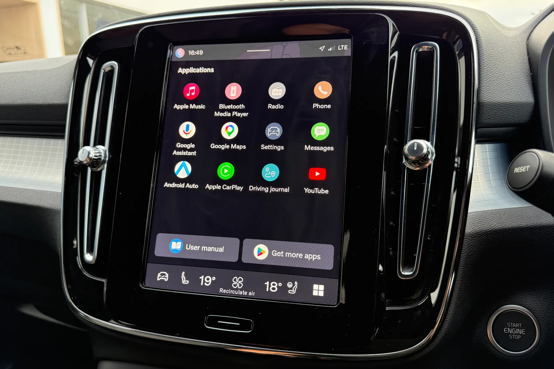 Volvo XC40 thumbnail image number 37