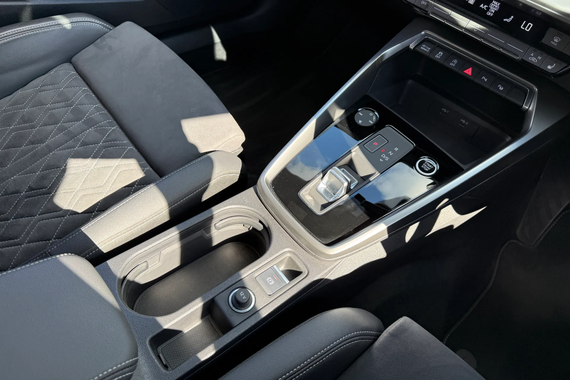 Audi A3 thumbnail image number 40