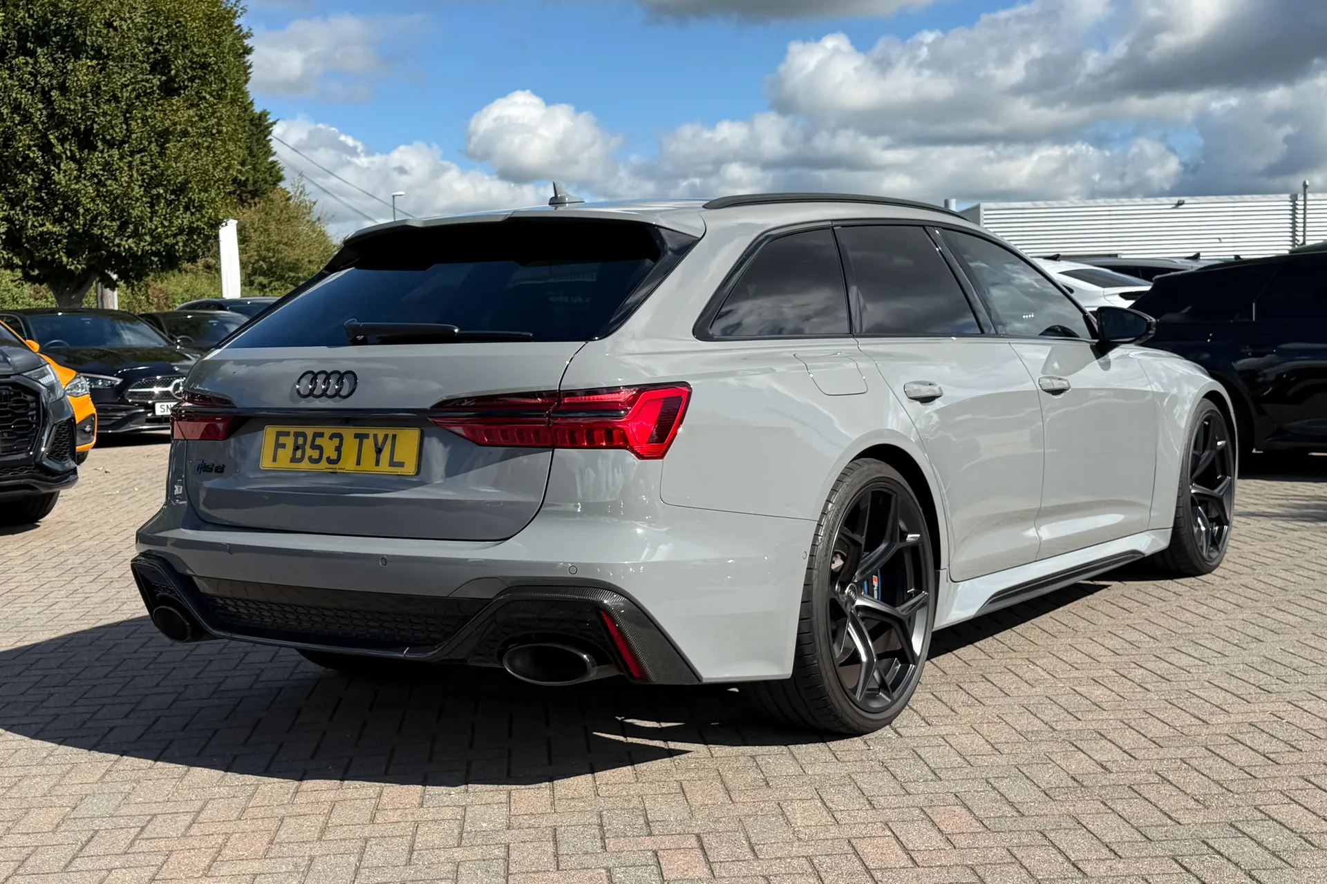 Audi RS6 thumbnail image number 44