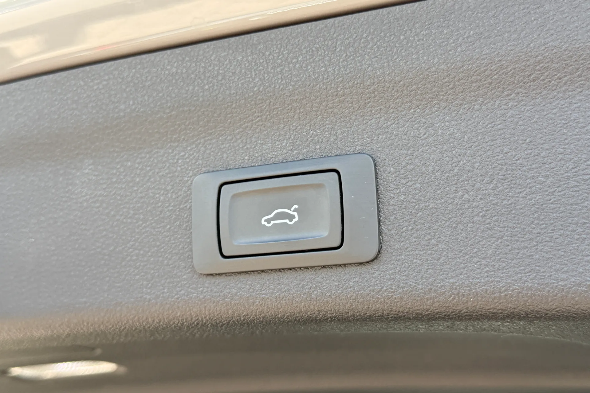 Audi RS6 thumbnail image number 48