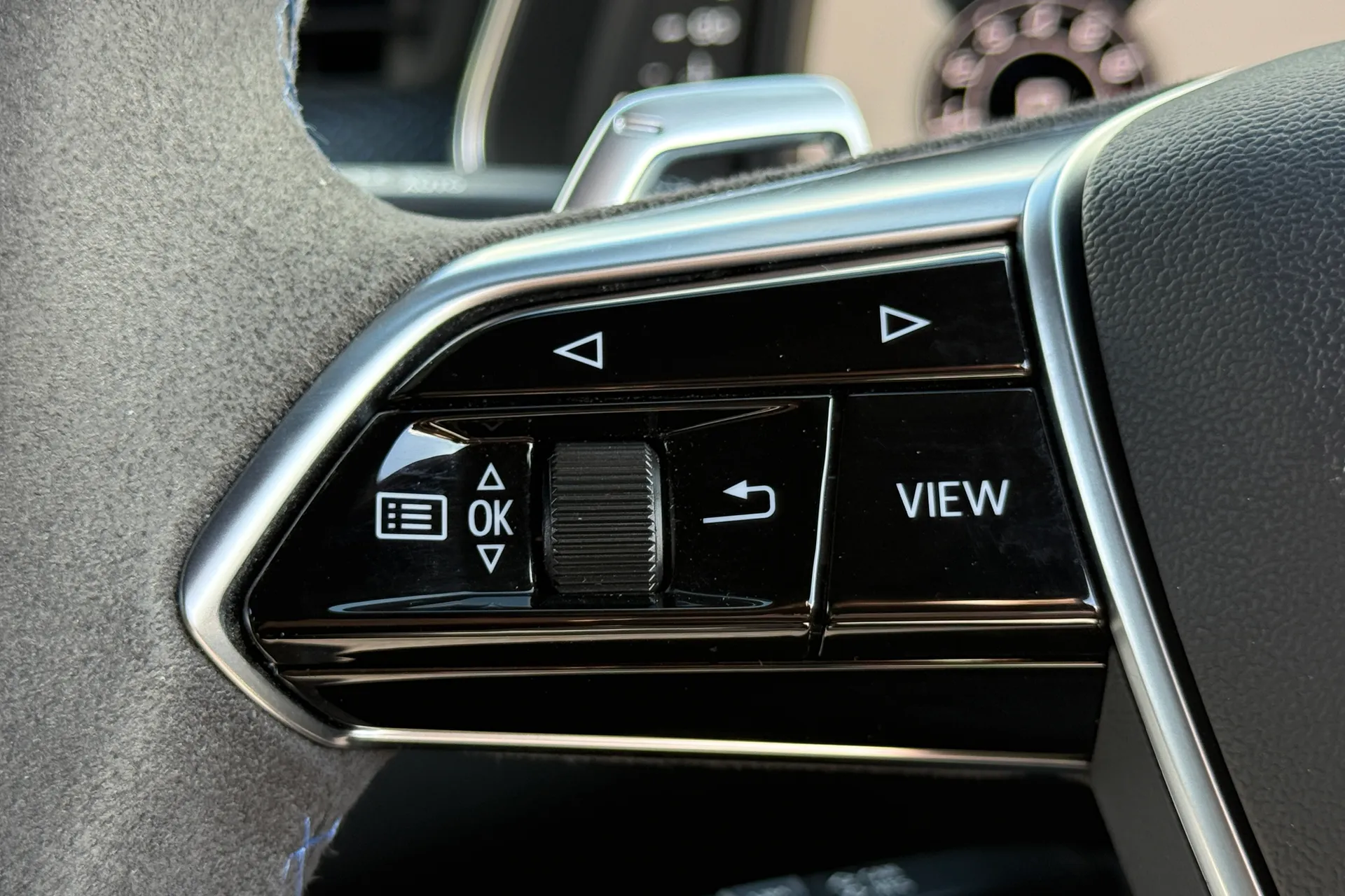 Audi RS6 thumbnail image number 30