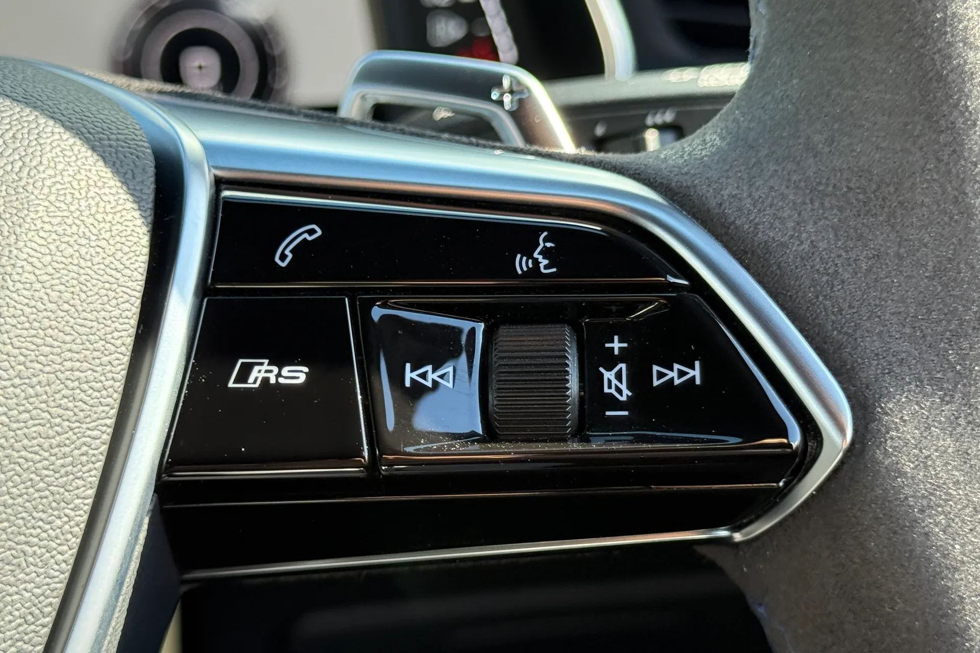 Audi RS6 thumbnail image number 31