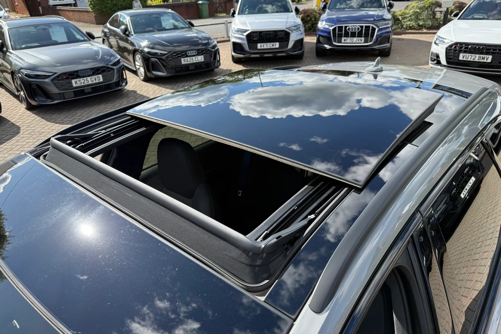 Audi RS6 thumbnail image number 9