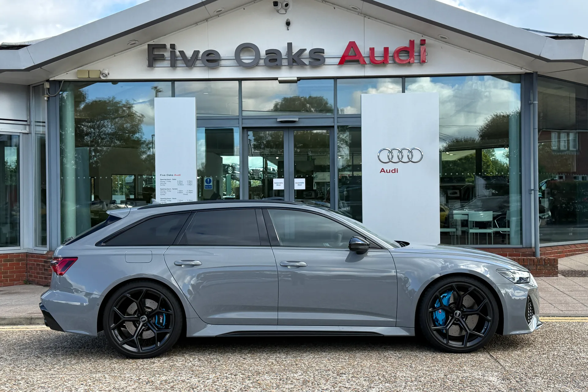 Audi RS6 thumbnail image number 2