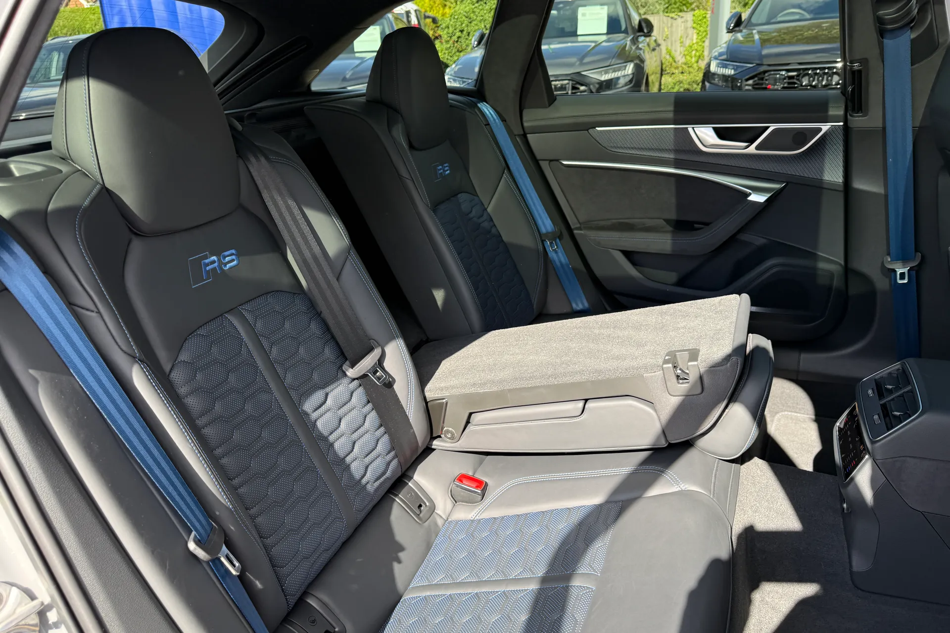 Audi RS6 thumbnail image number 59