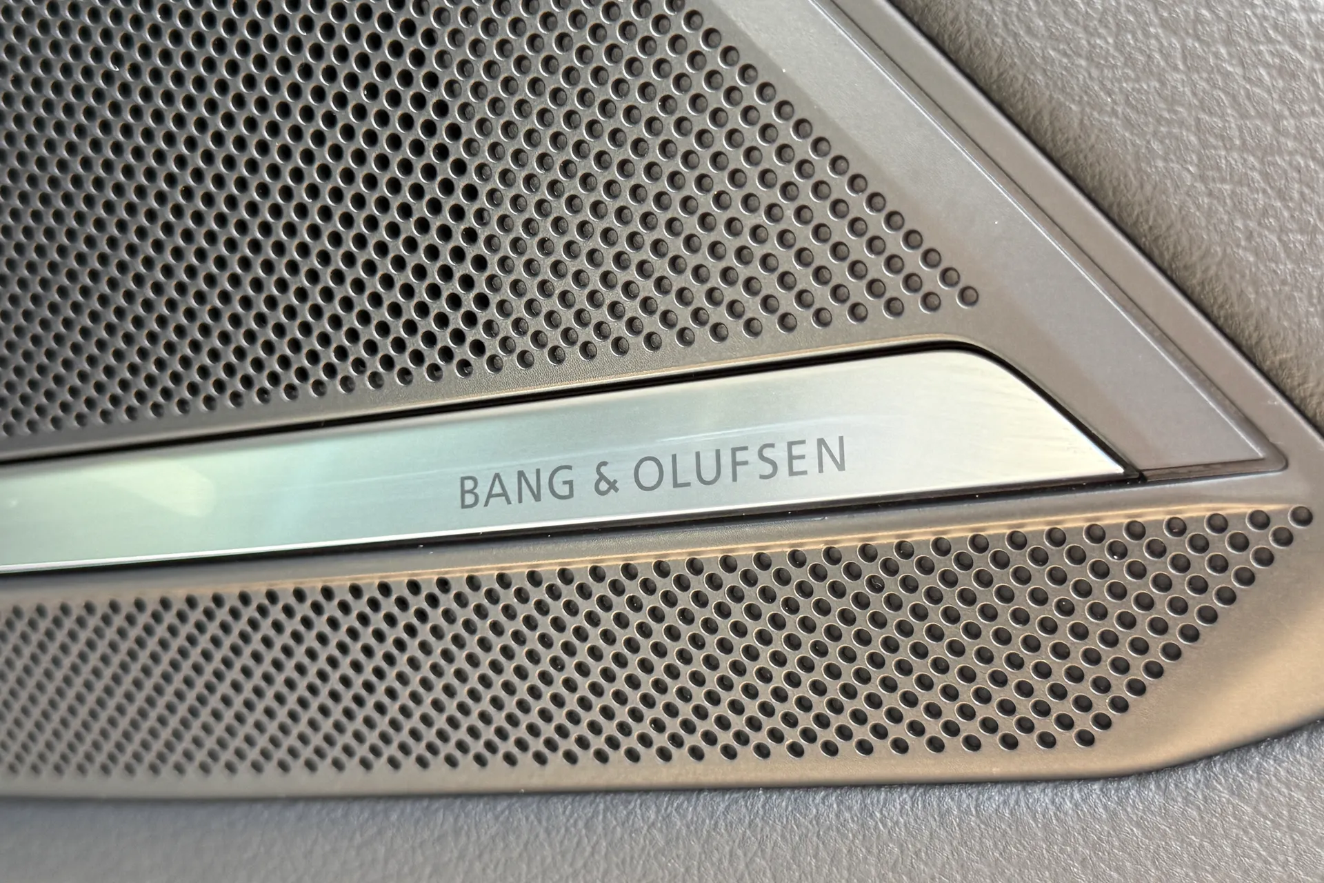 Audi RS6 thumbnail image number 23