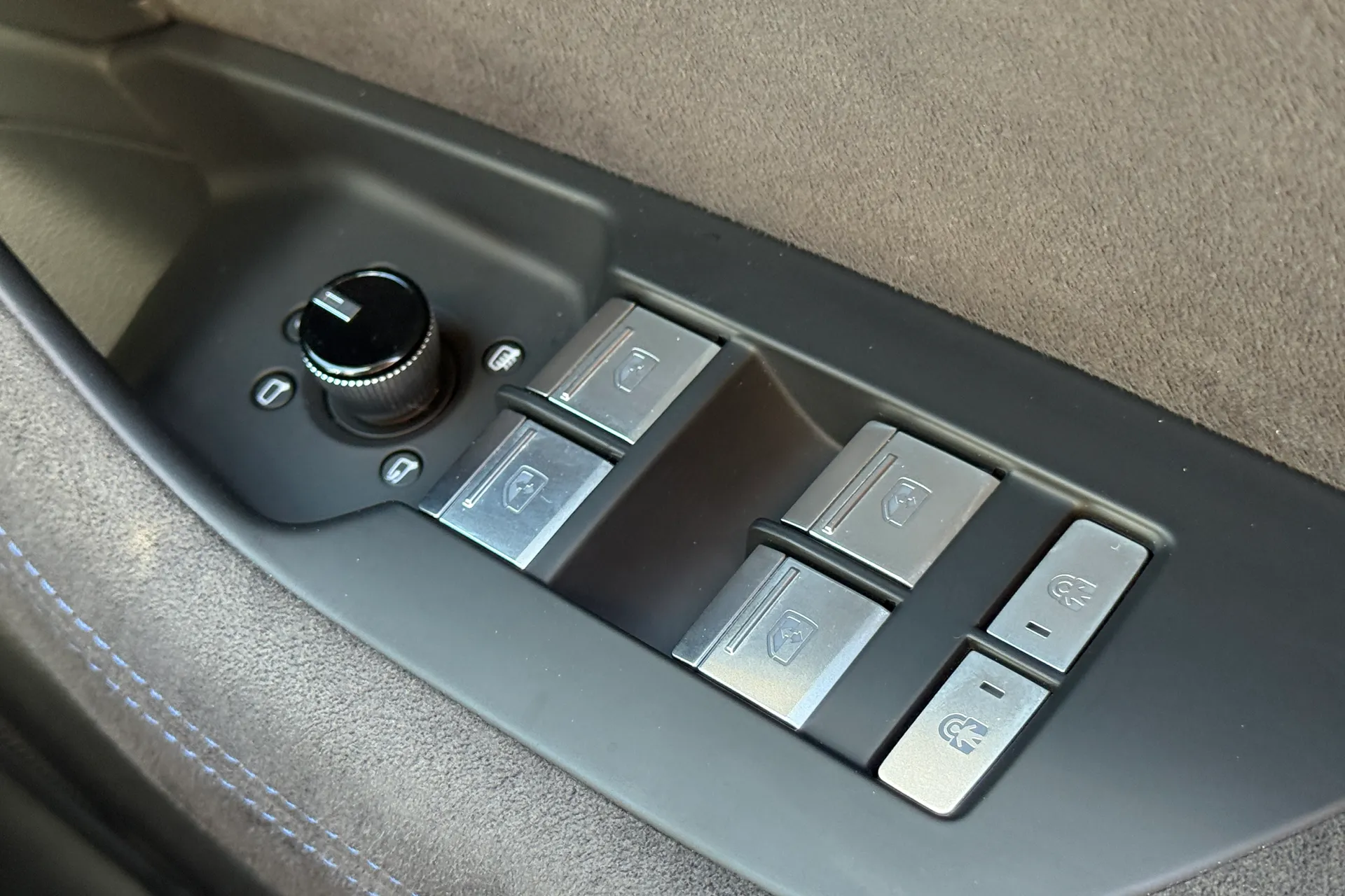 Audi RS6 thumbnail image number 28