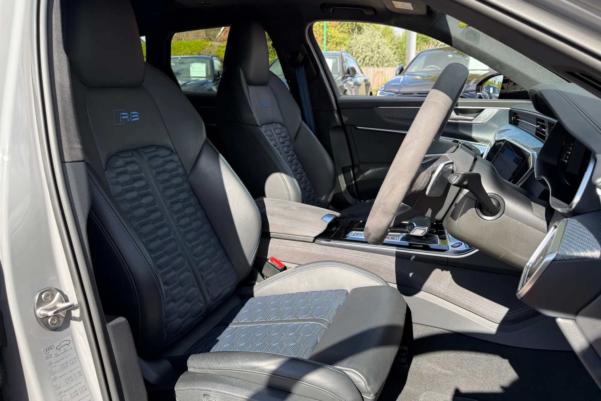 Audi RS6 thumbnail image number 36