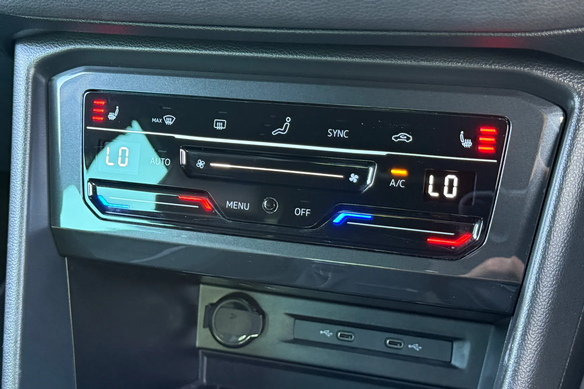 VOLKSWAGEN TIGUAN thumbnail image number 12