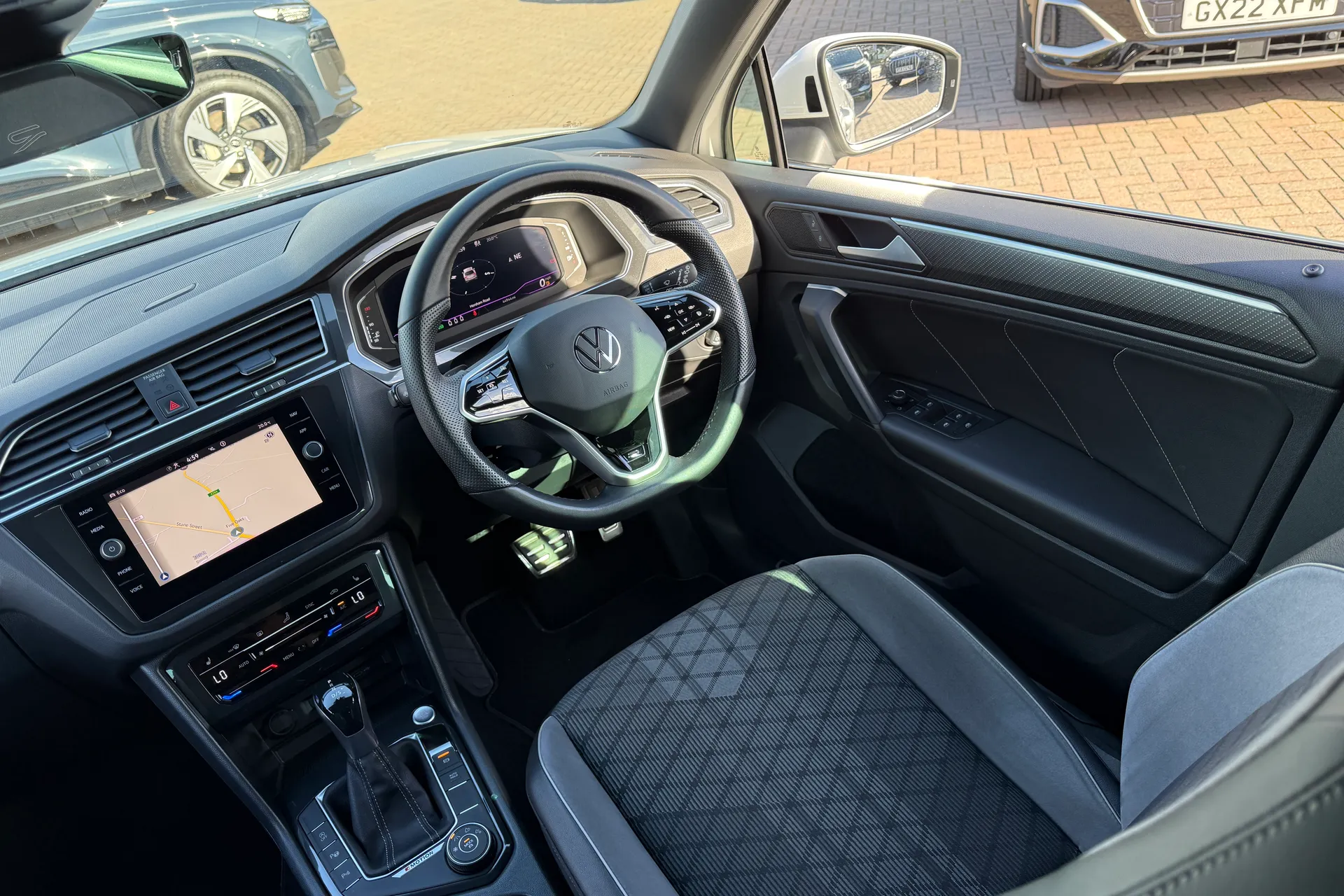 VOLKSWAGEN TIGUAN thumbnail image number 35