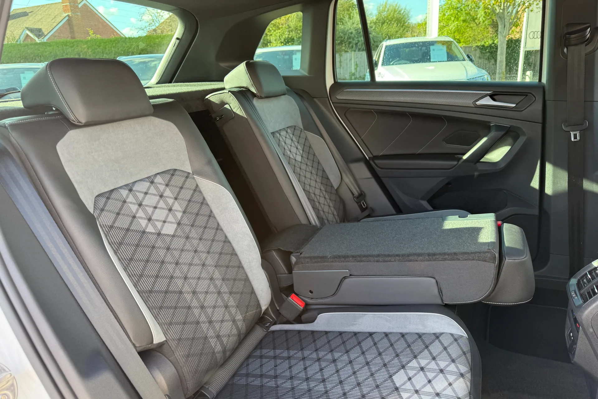 VOLKSWAGEN TIGUAN thumbnail image number 40