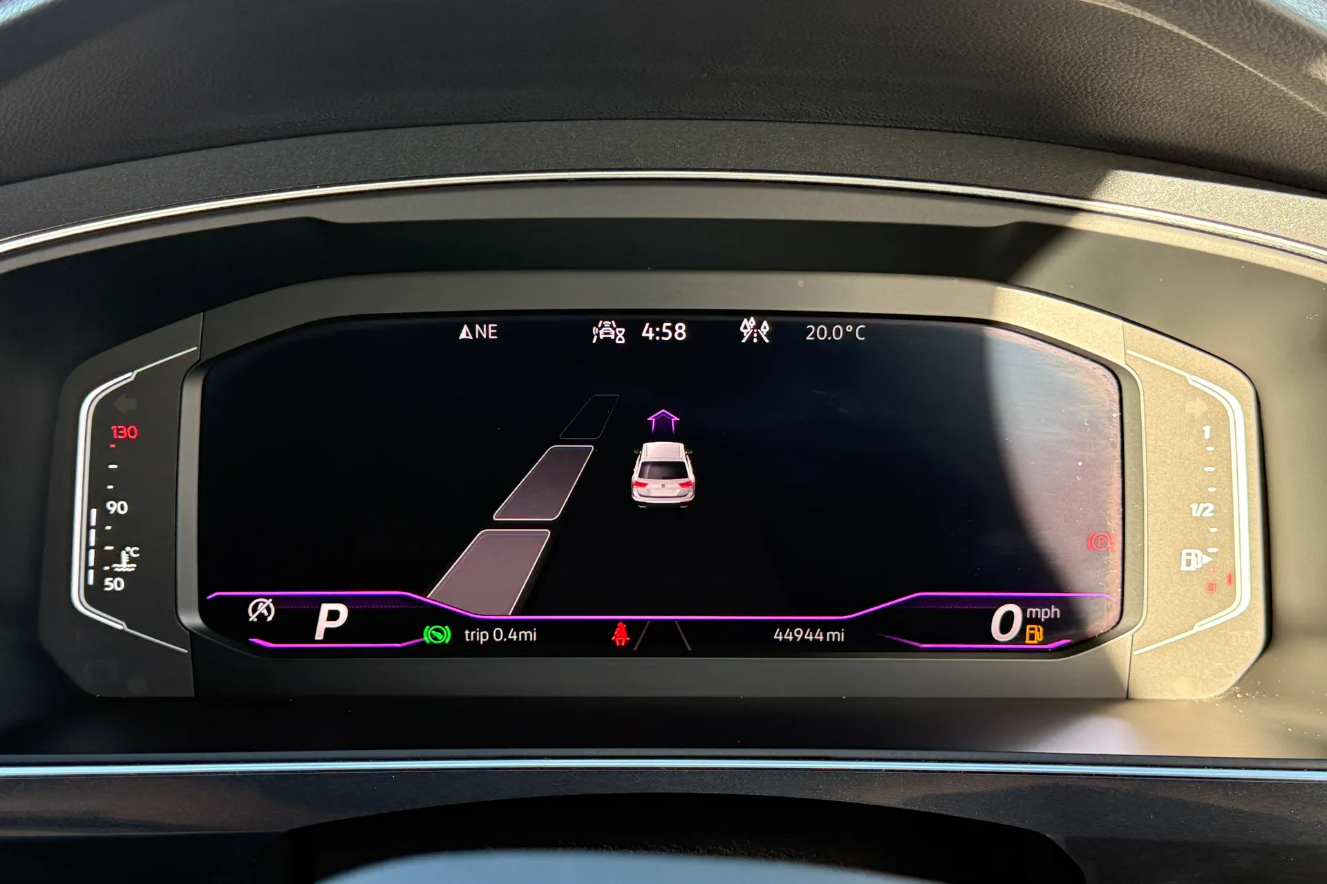 VOLKSWAGEN TIGUAN thumbnail image number 8