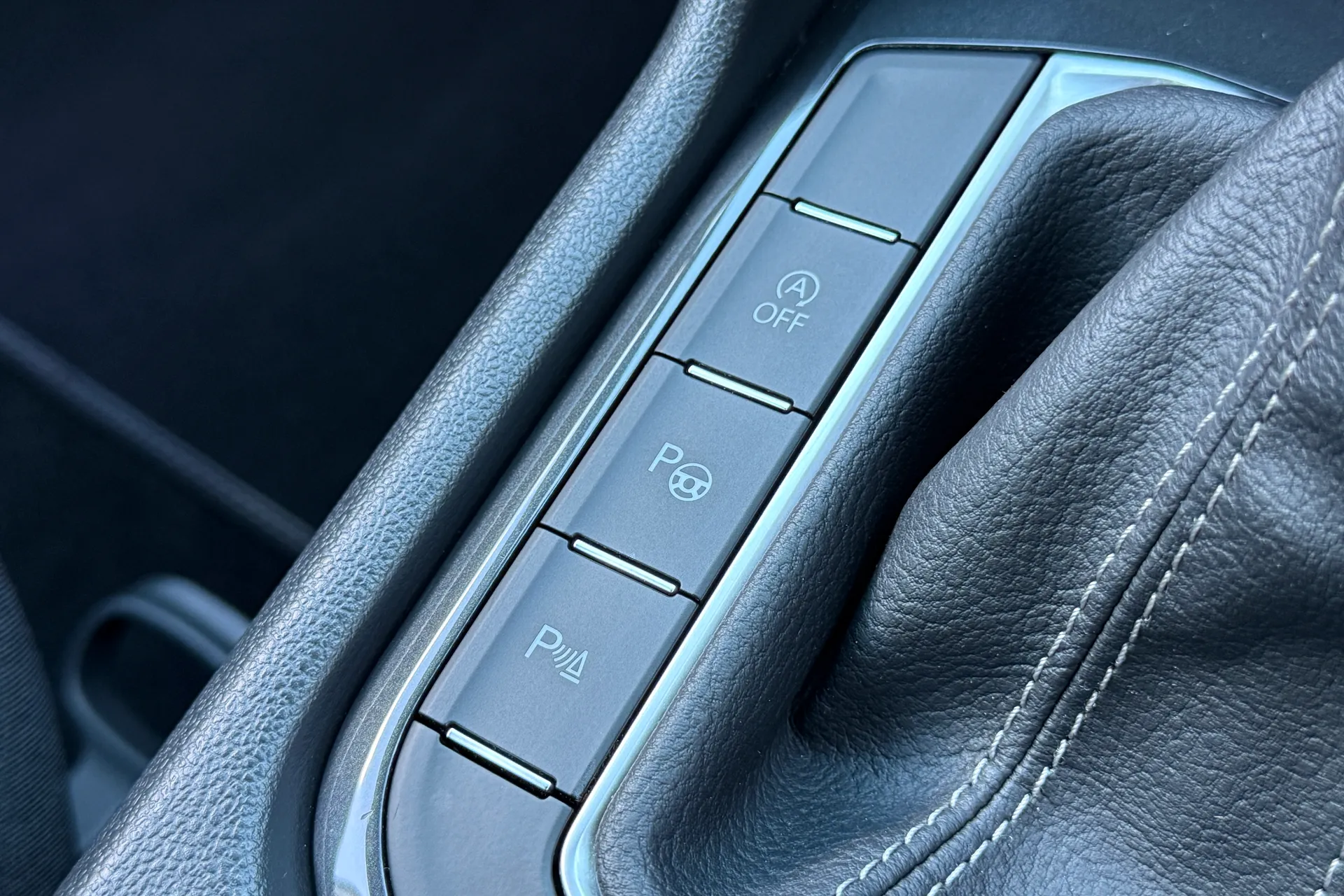 VOLKSWAGEN TIGUAN thumbnail image number 33