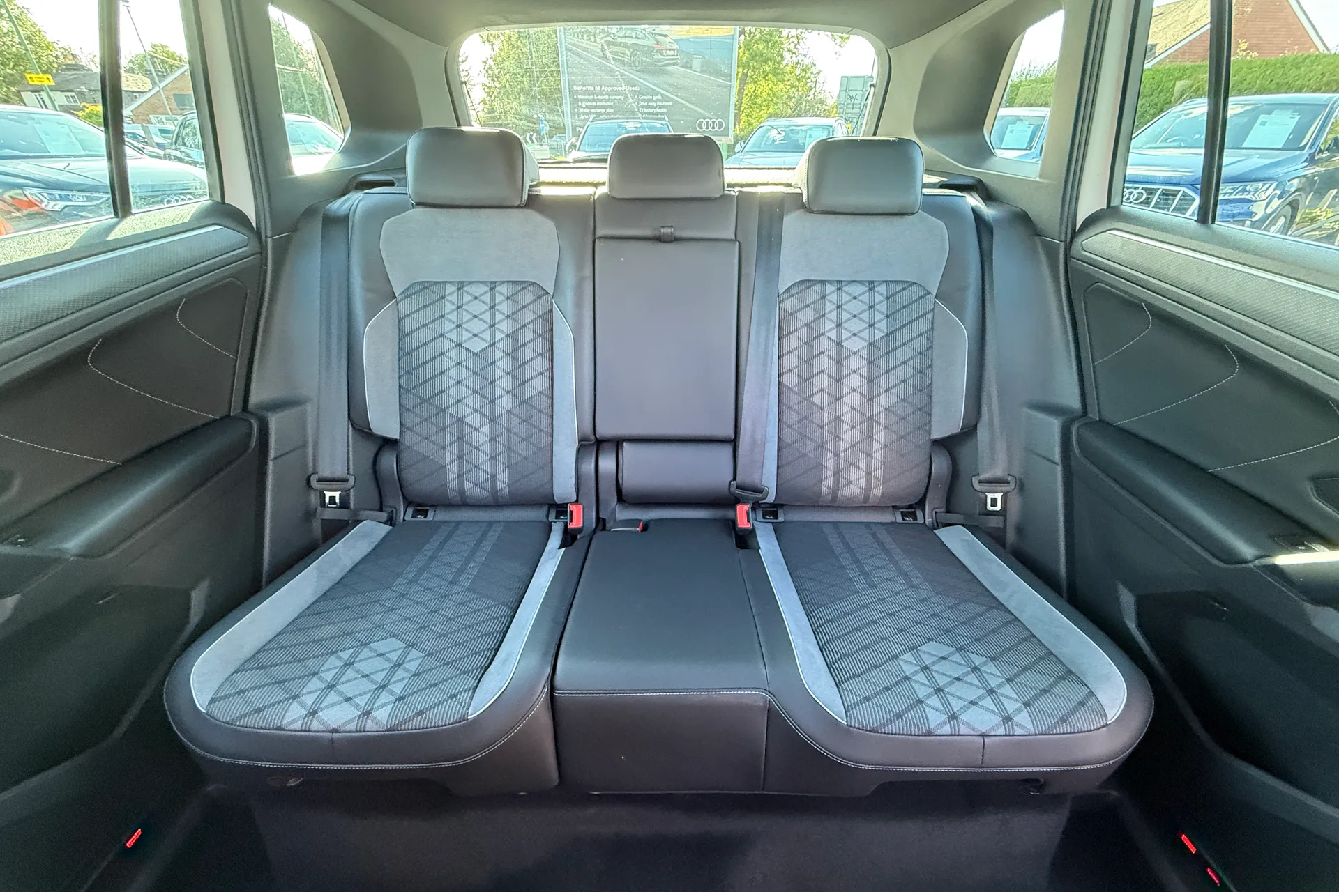 VOLKSWAGEN TIGUAN thumbnail image number 30