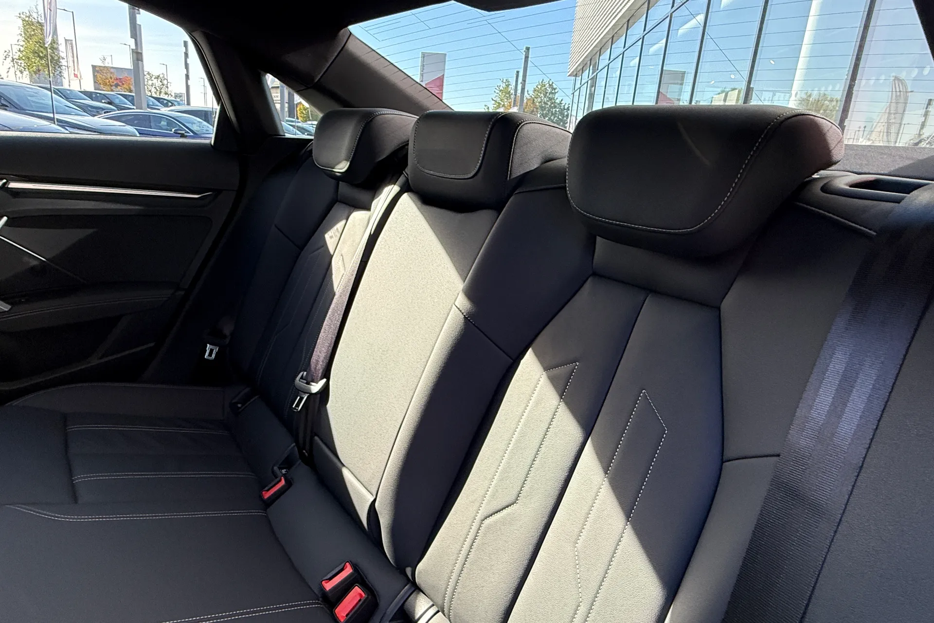Audi A3 thumbnail image number 38
