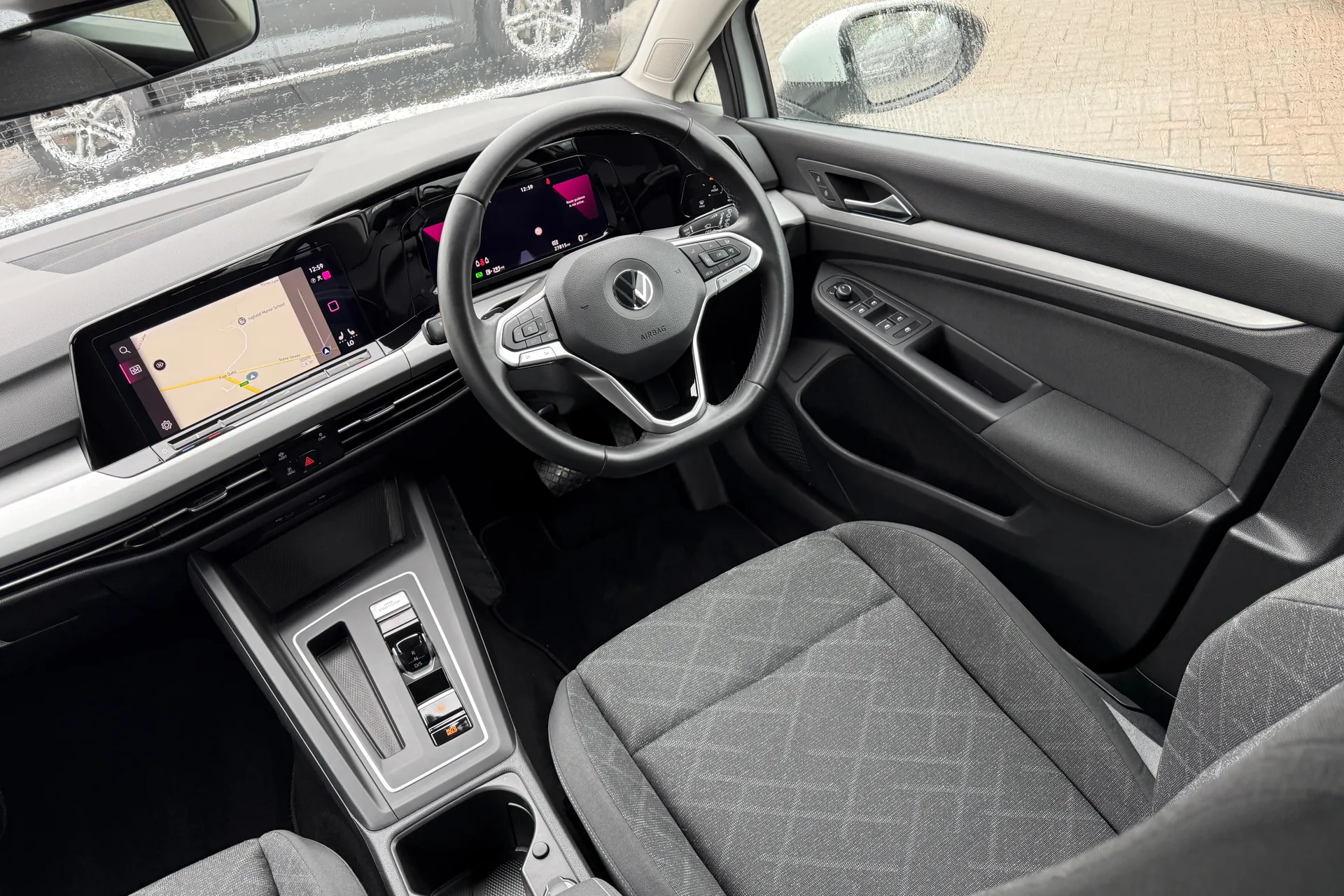 VOLKSWAGEN GOLF thumbnail image number 34