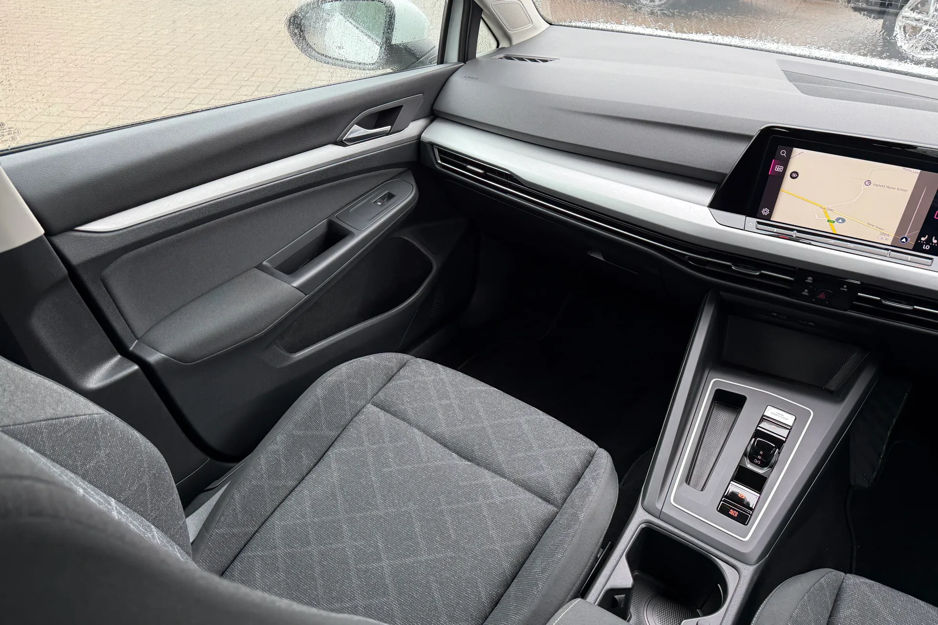 VOLKSWAGEN GOLF thumbnail image number 31