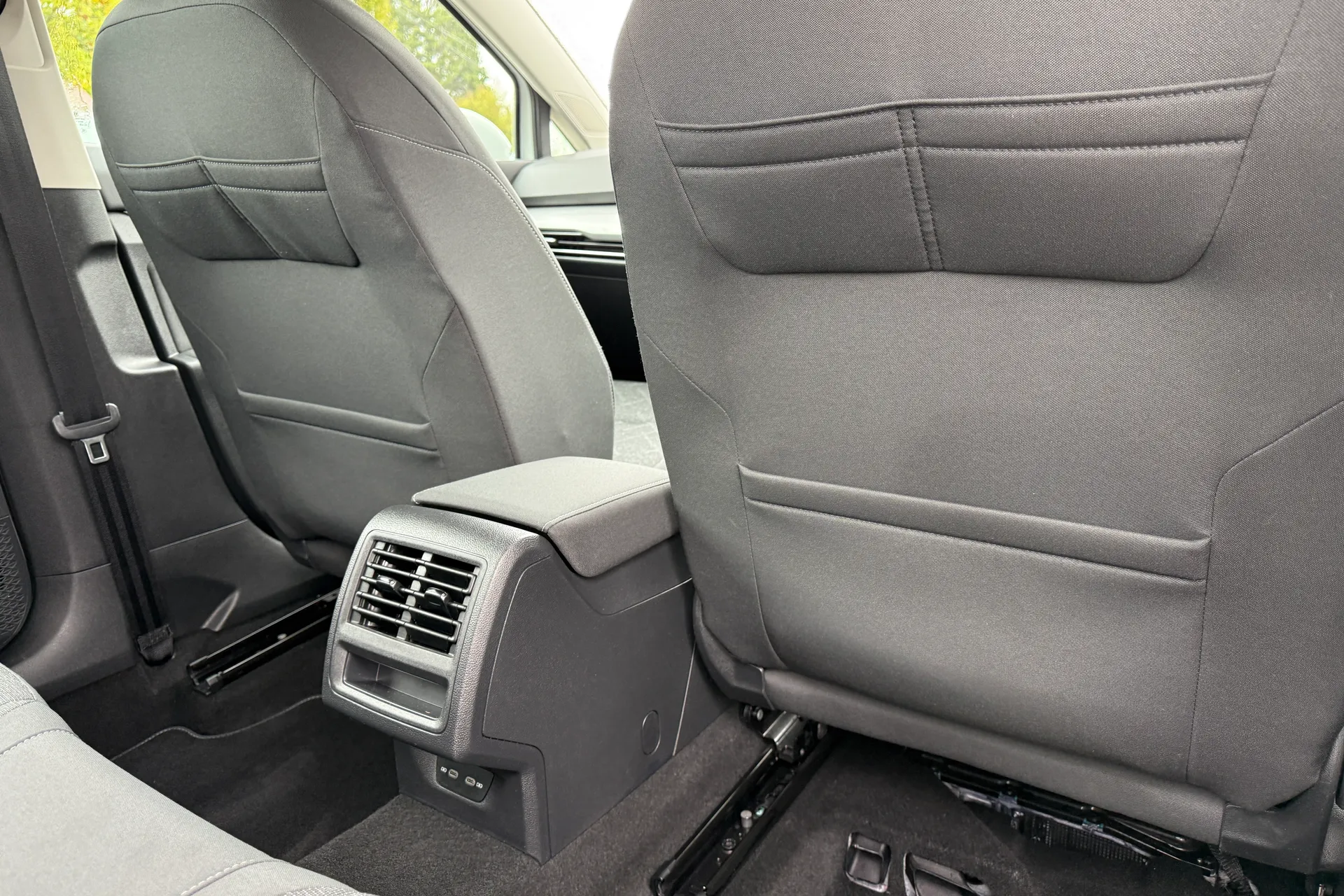 VOLKSWAGEN GOLF thumbnail image number 40