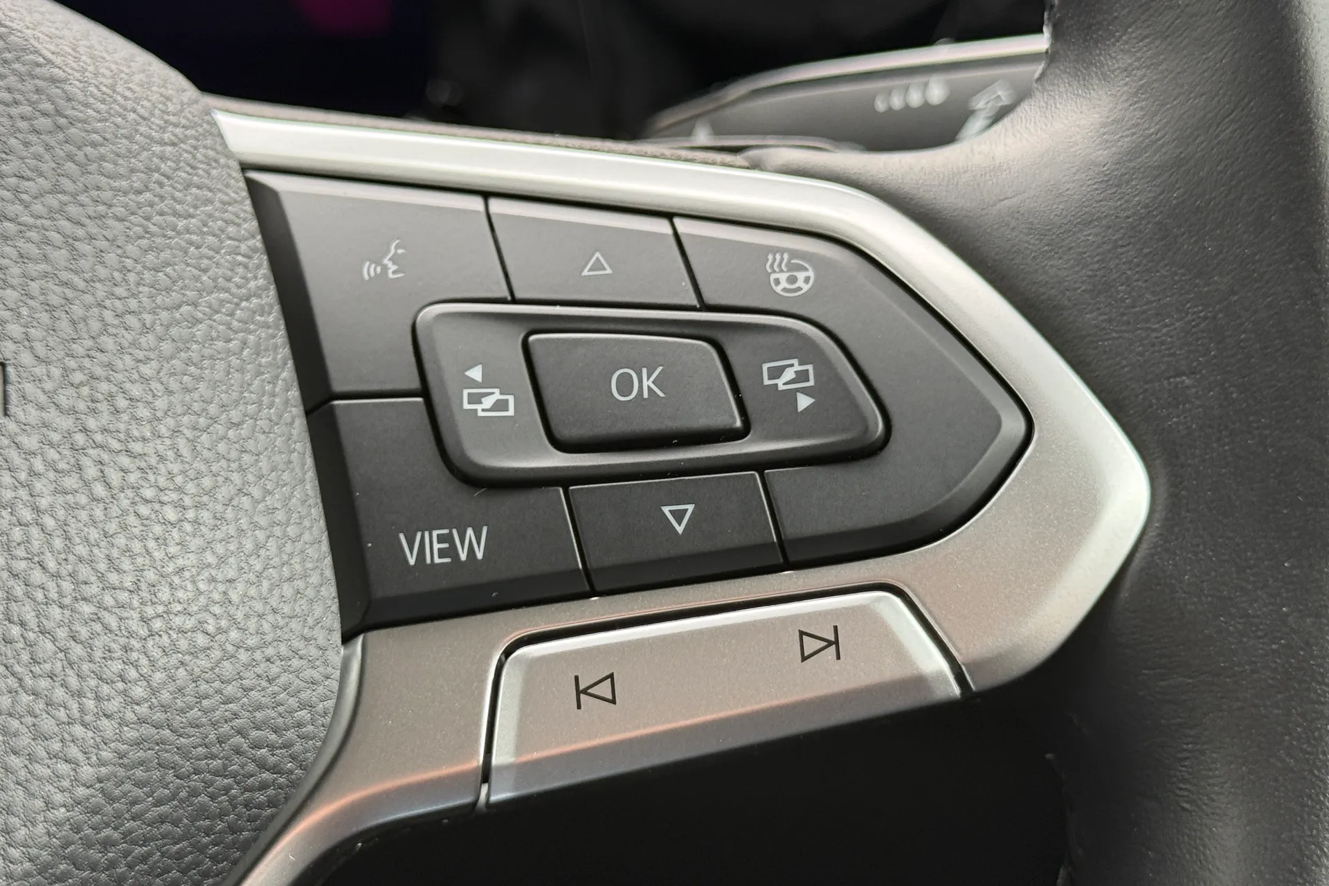VOLKSWAGEN GOLF thumbnail image number 16