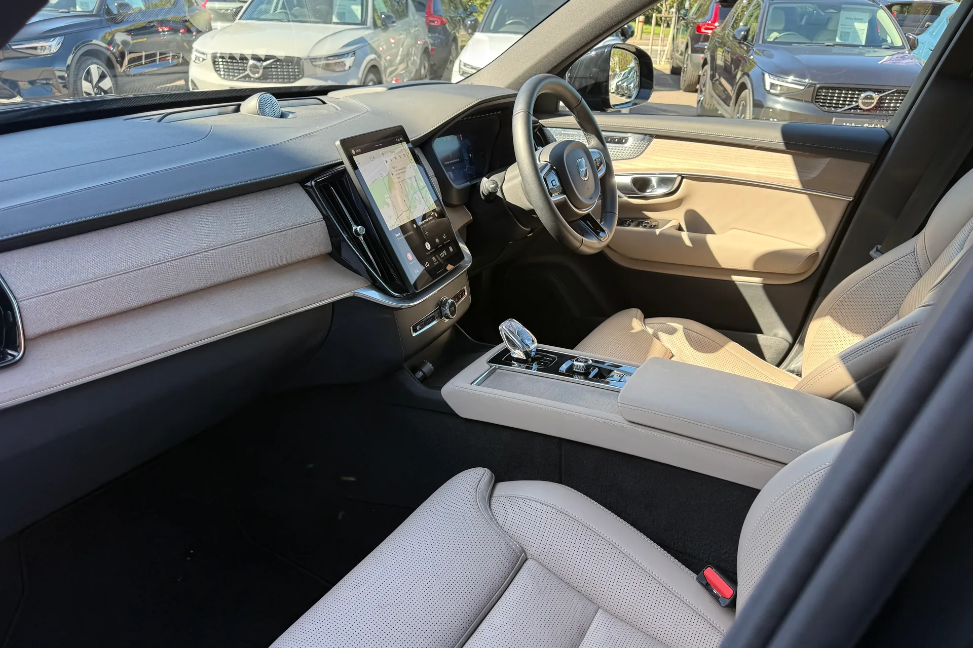 Volvo XC90 thumbnail image number 28